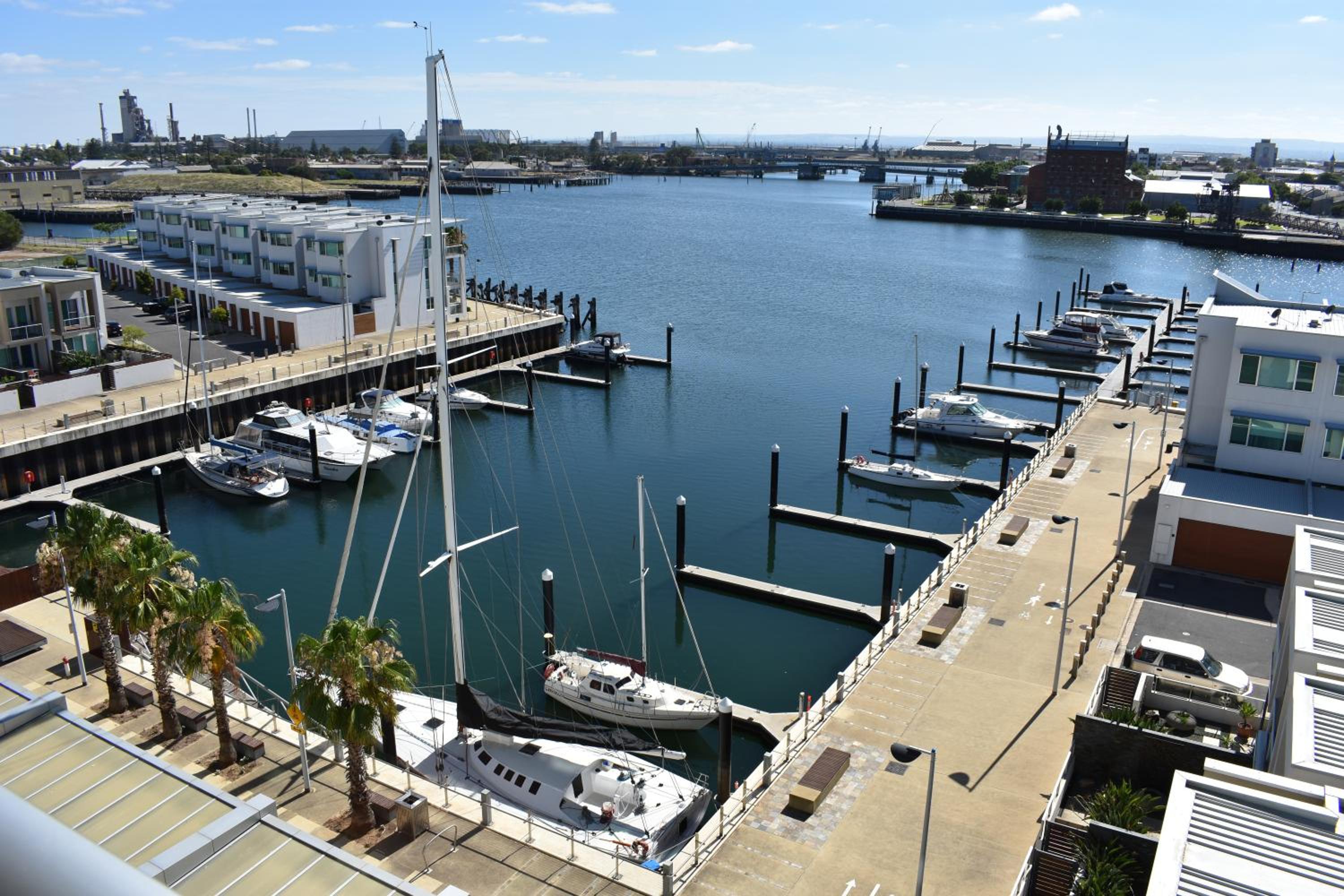 Breakwater Apartment