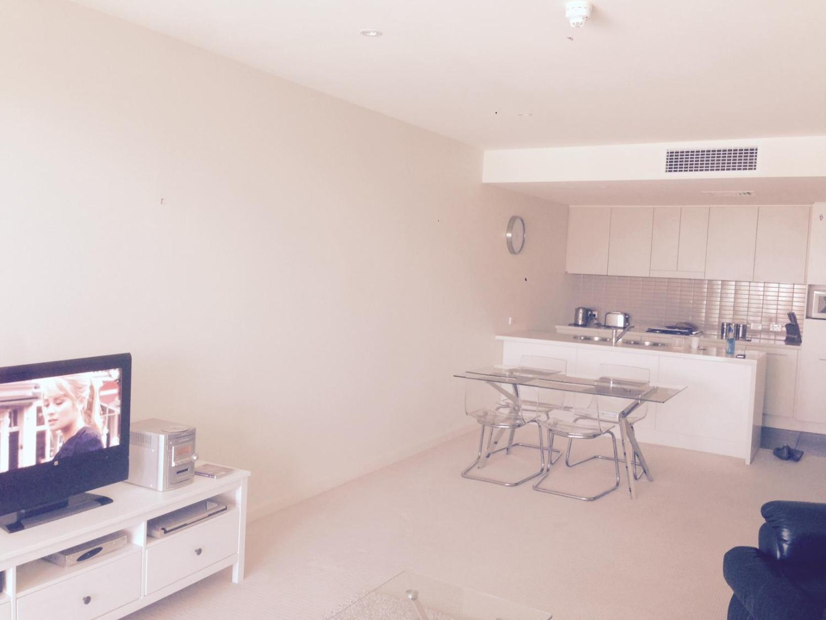 Breakwater Apartment