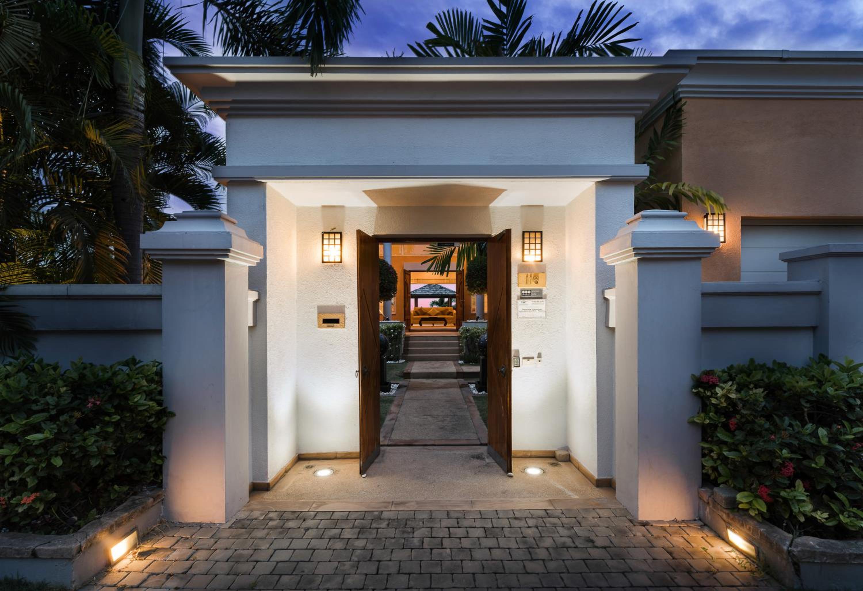 Sunset View Luxury Pool Villa 4BR 8-10 persons view 4
