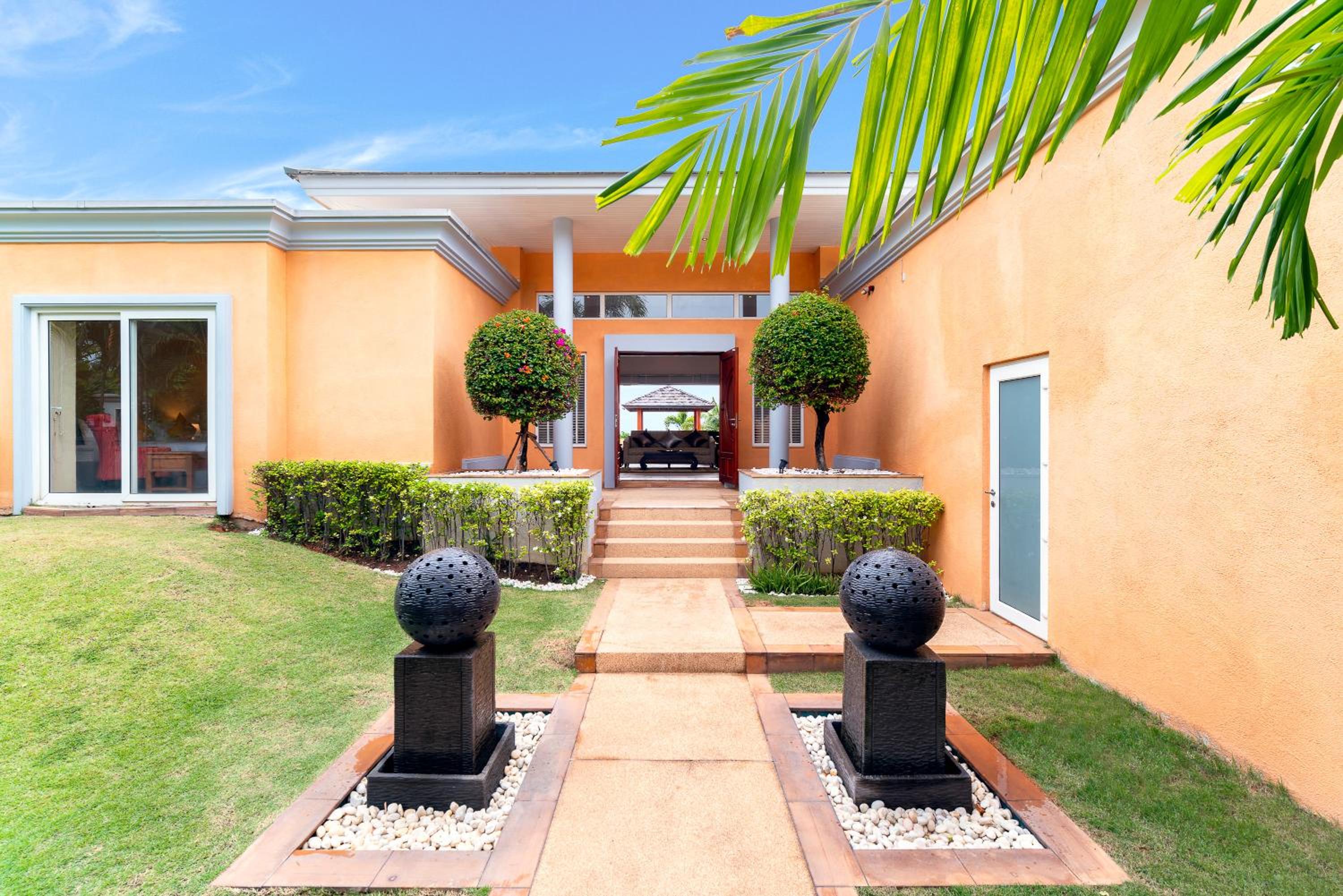 Sunset View Luxury Pool Villa 4BR 8-10 persons view 5