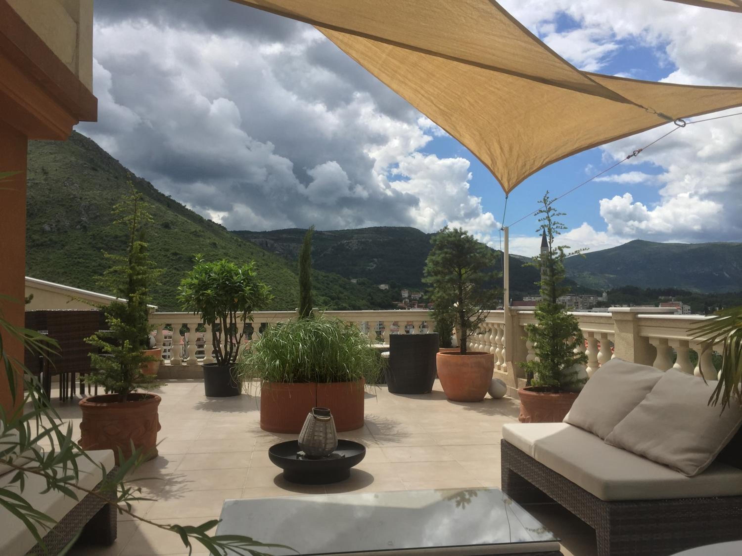 Shangri La Mansion