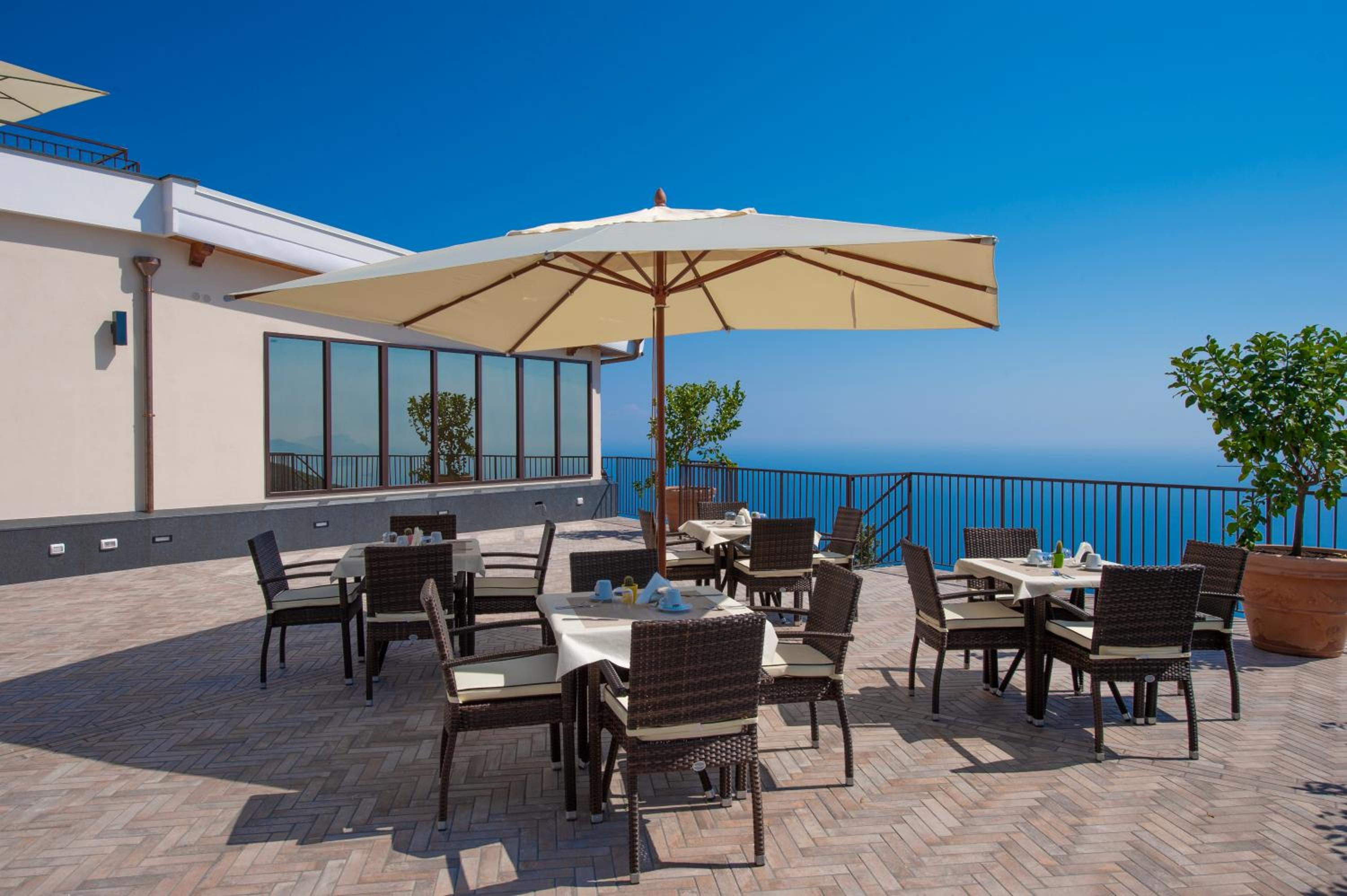 Villa Paradise Resort photo 3