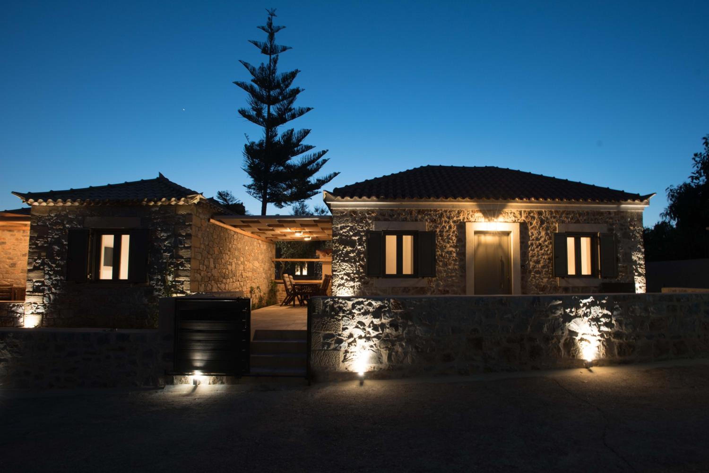 Calme Suites Mani