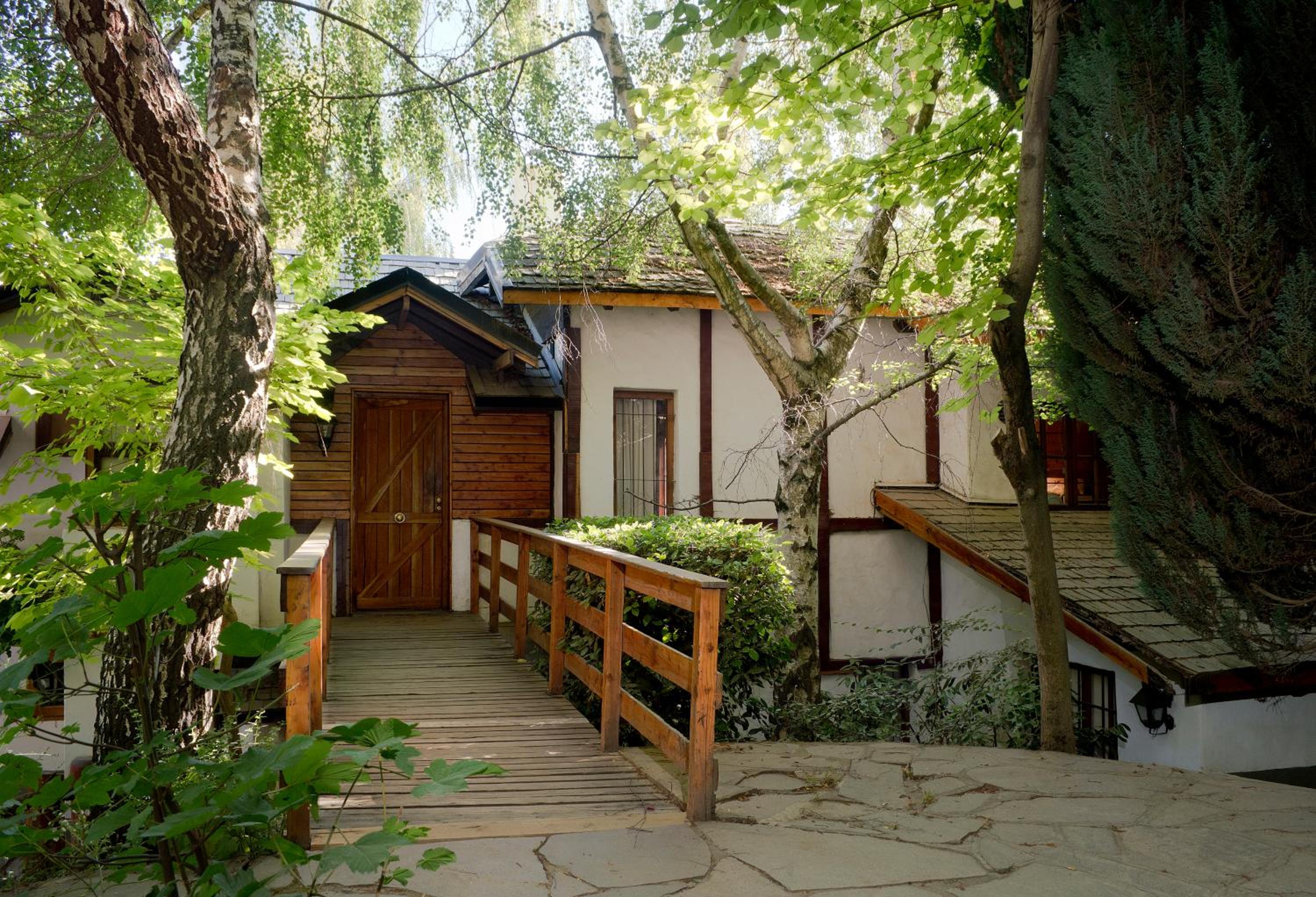 Pailahue Cabañas Lodge