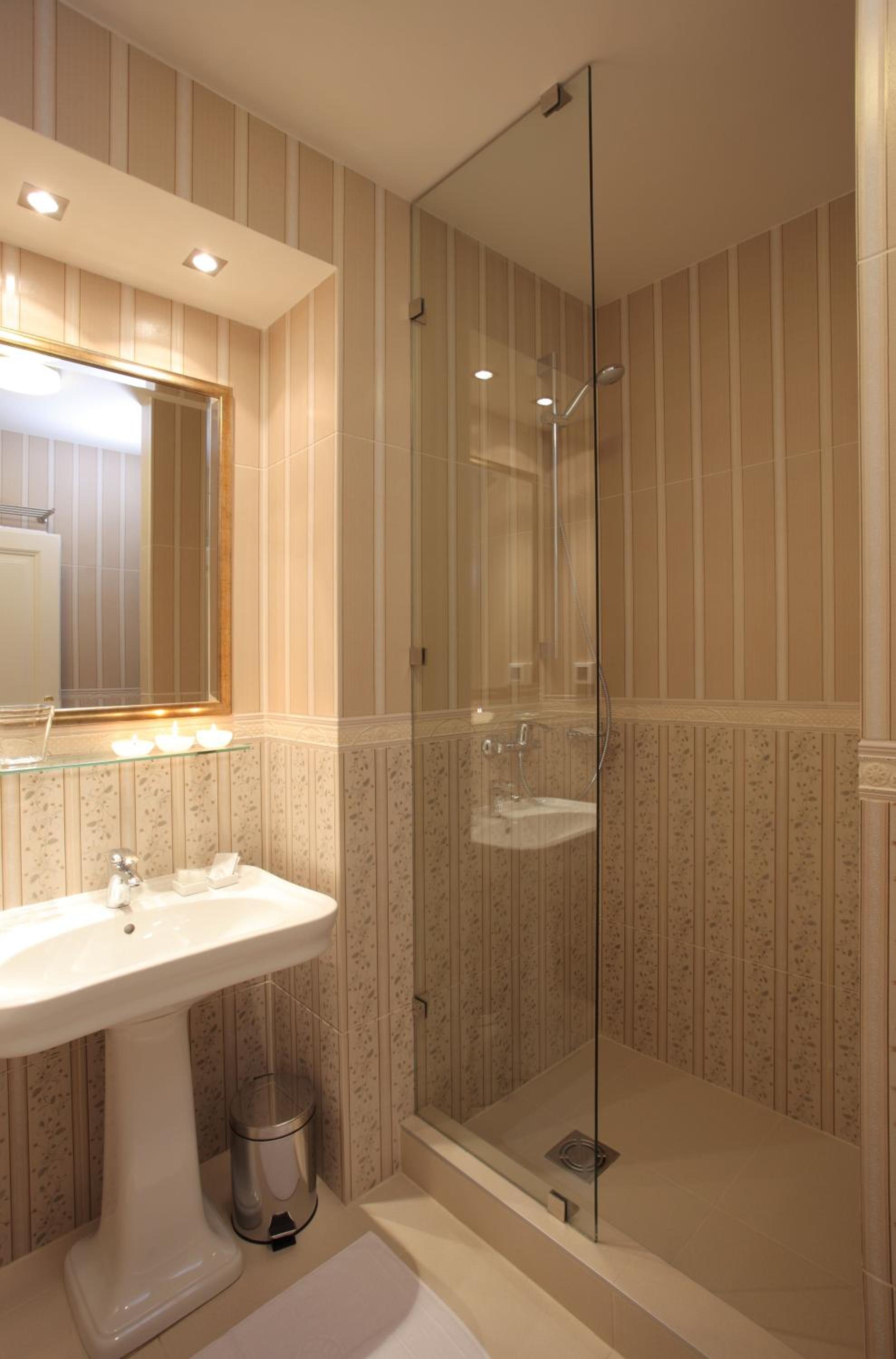 Booking Rooms