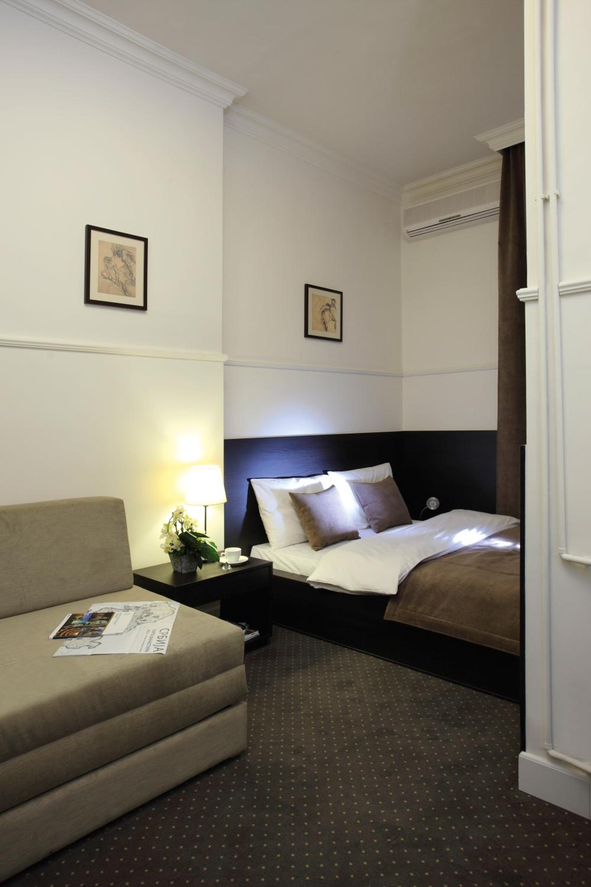 Booking Rooms