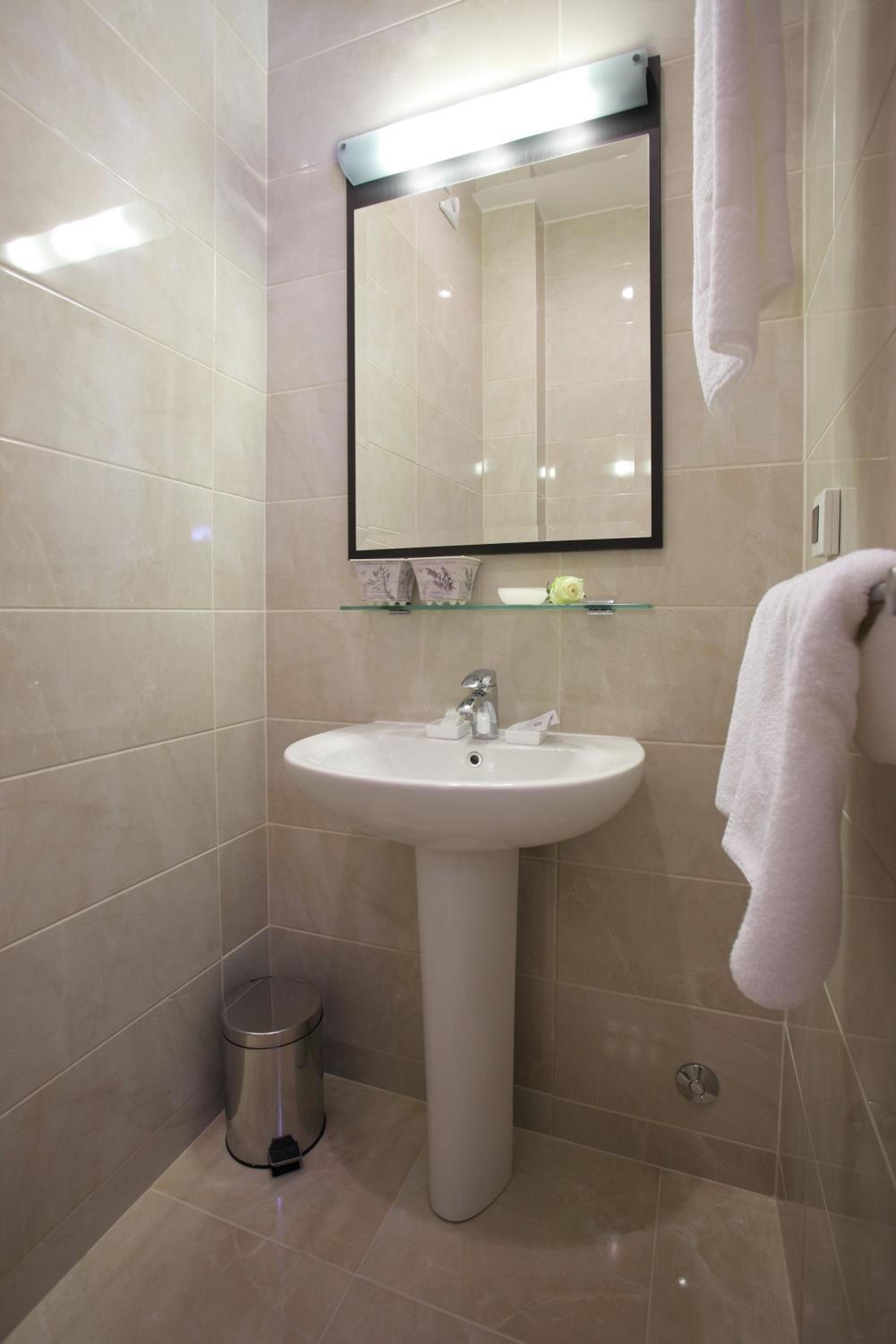 Booking Rooms