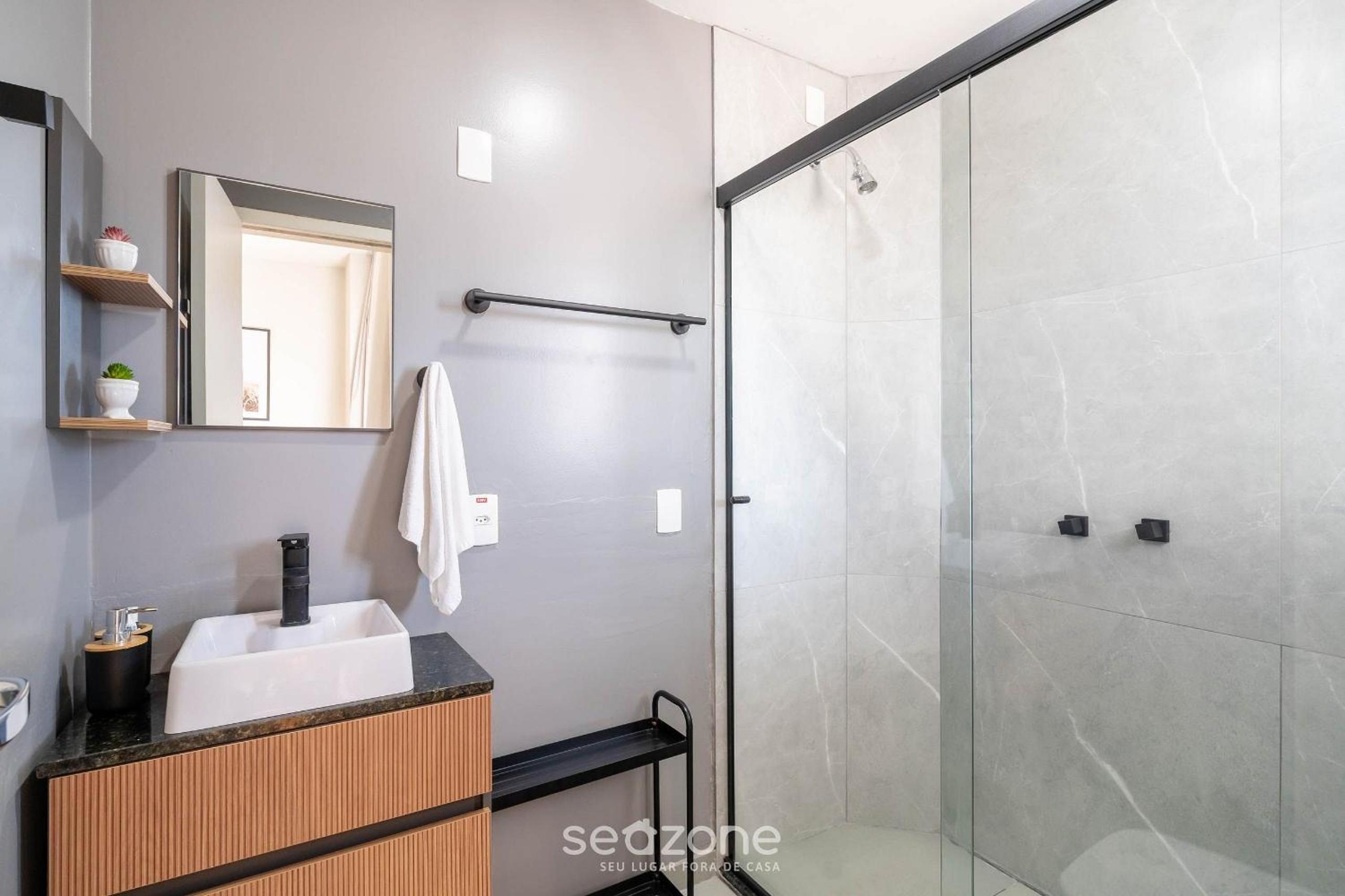Beautiful Apt in Downtown Florianópolis RBH806