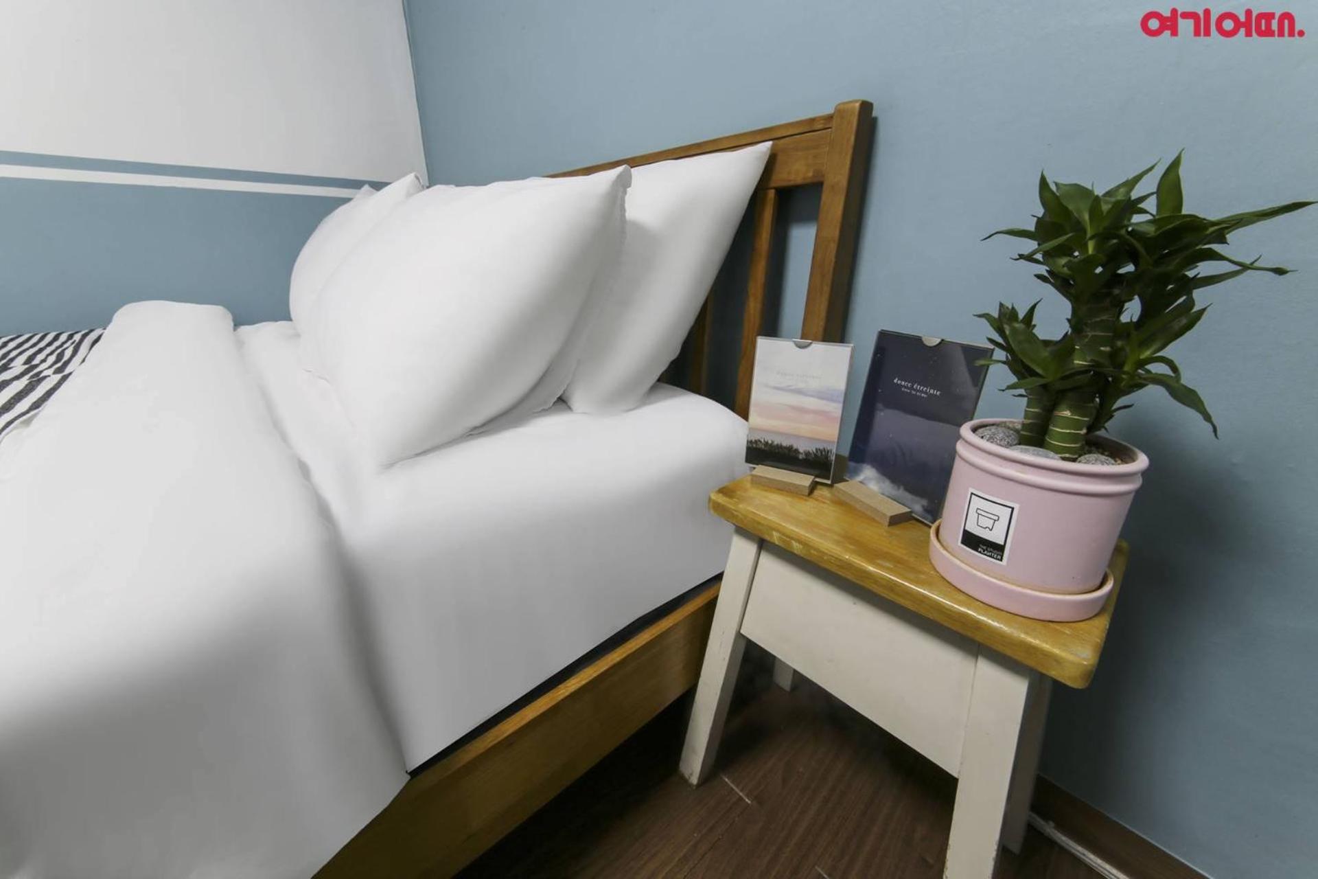 Sinchon Sisters Hostel