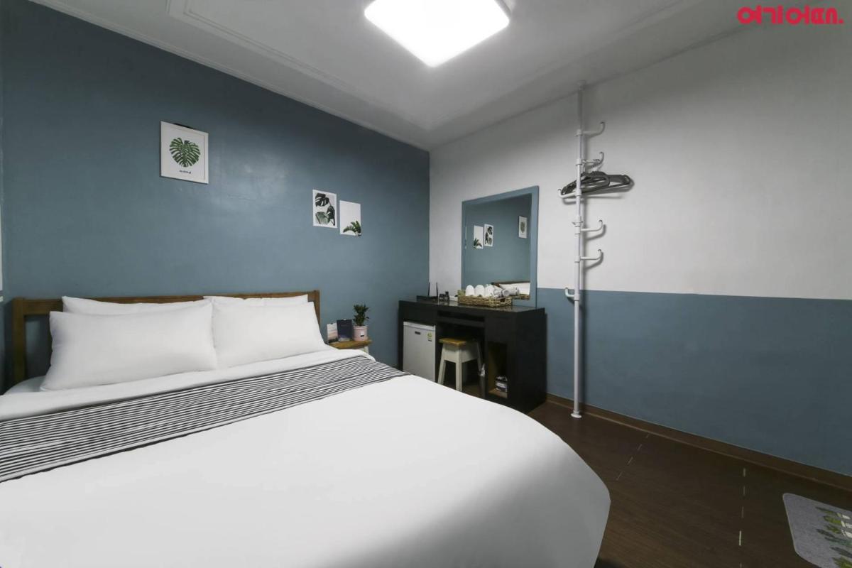 Sinchon Sisters Hostel