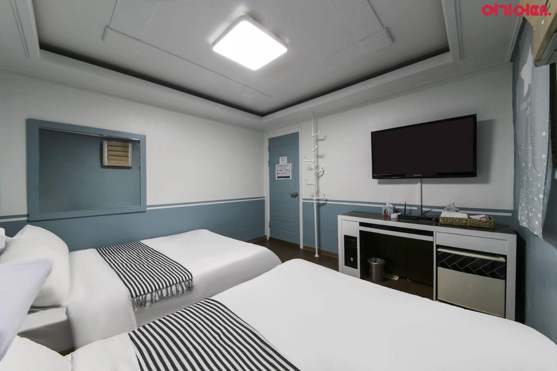Sinchon Sisters Hostel