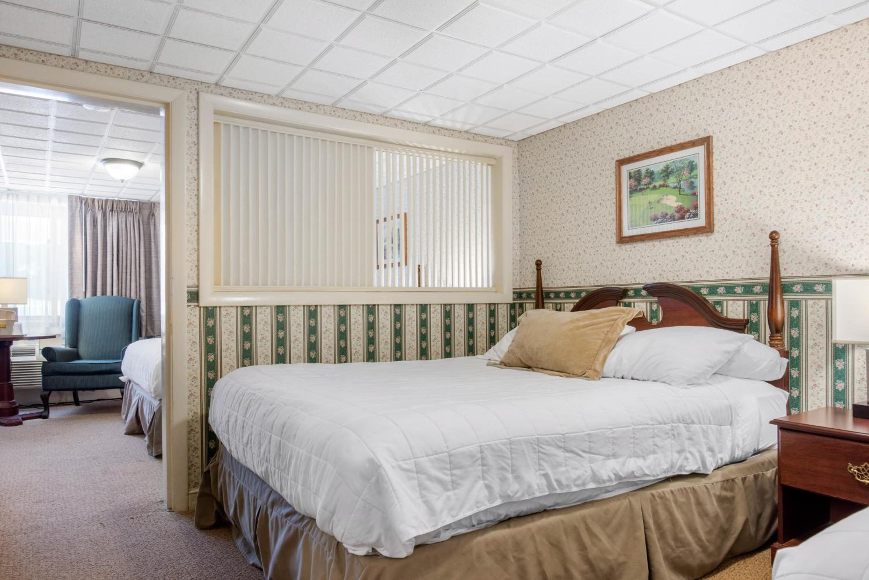 Coachman Inn - Property Image 32
