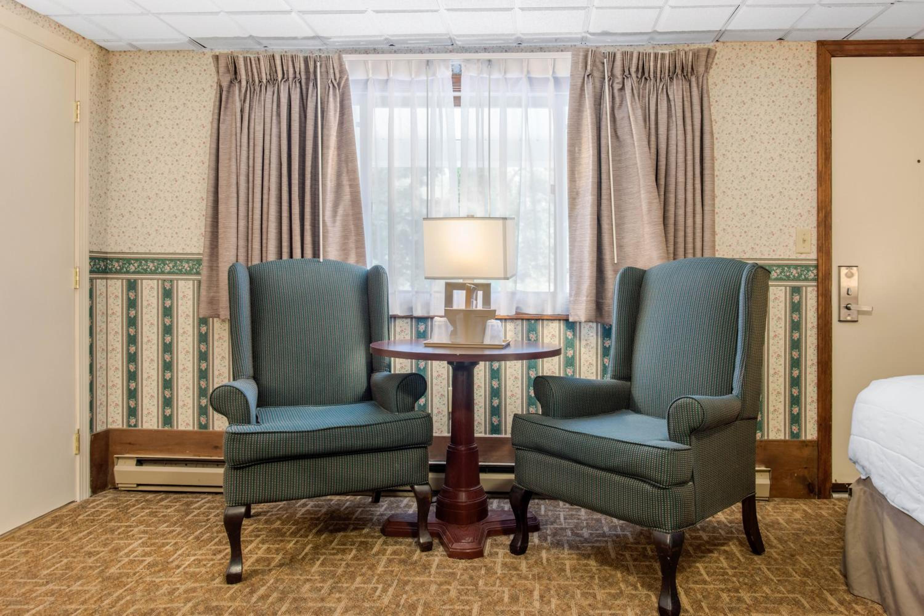 Coachman Inn - Property Image 35