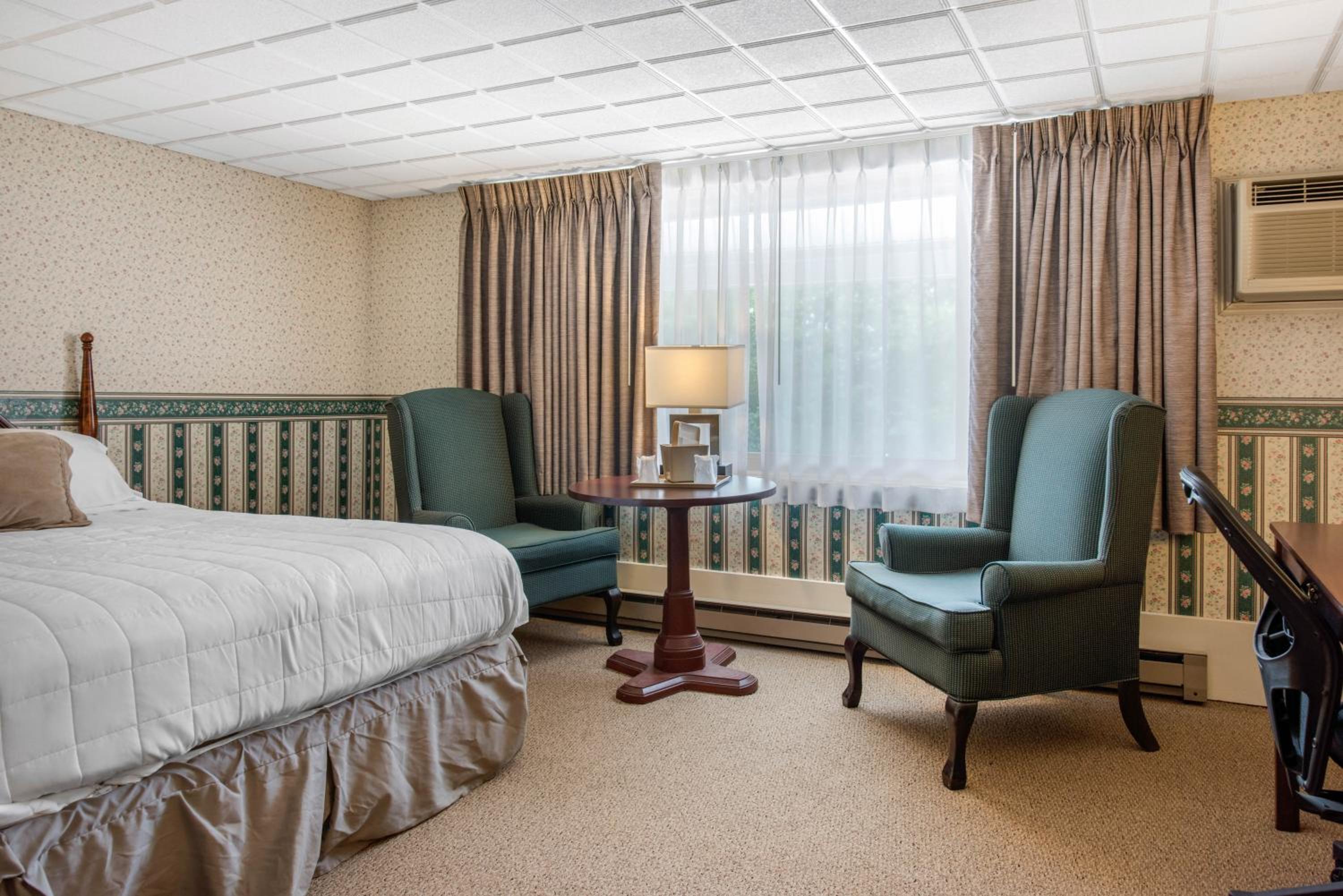 Coachman Inn - Property Image 37