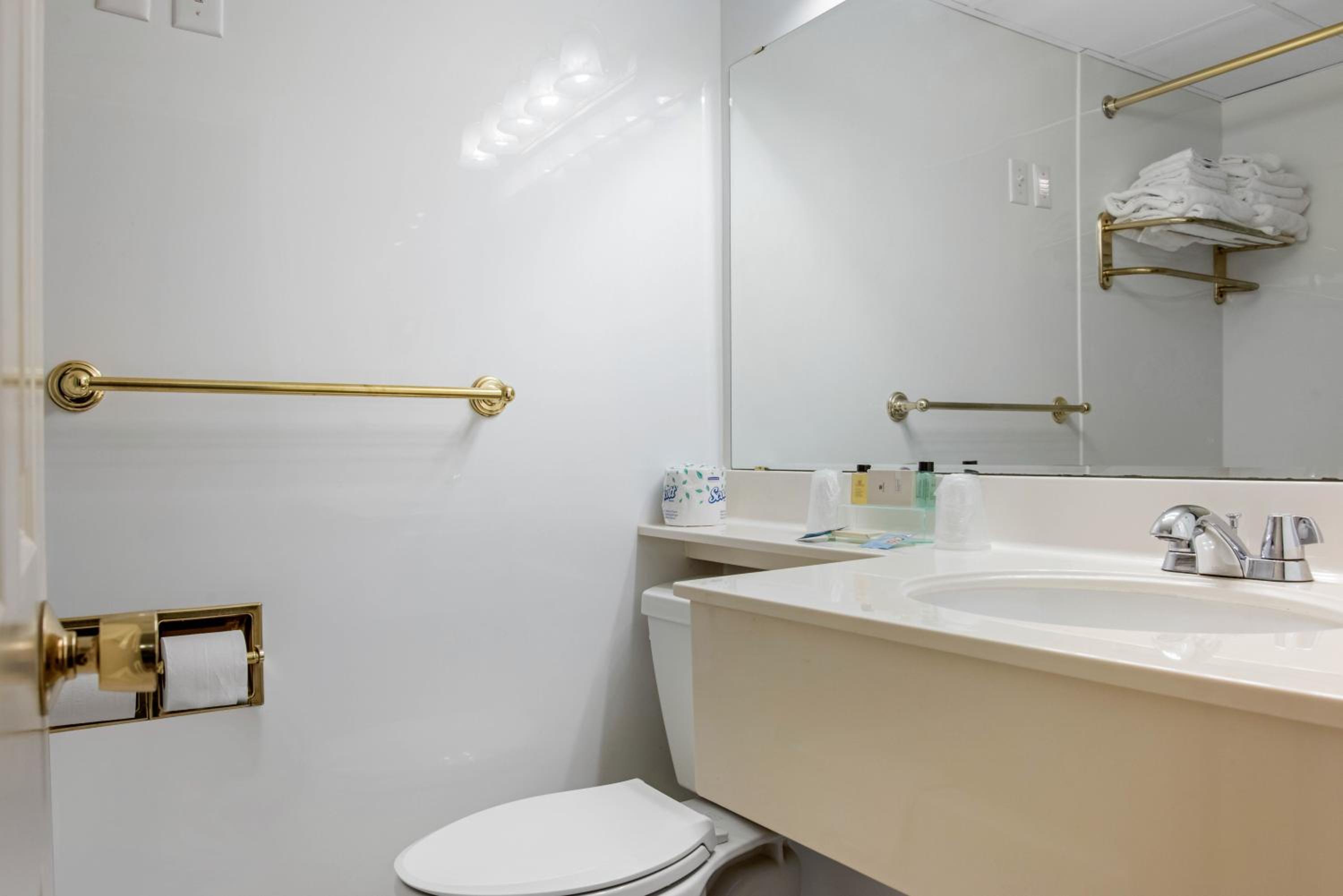 Coachman Inn - Property Image 6