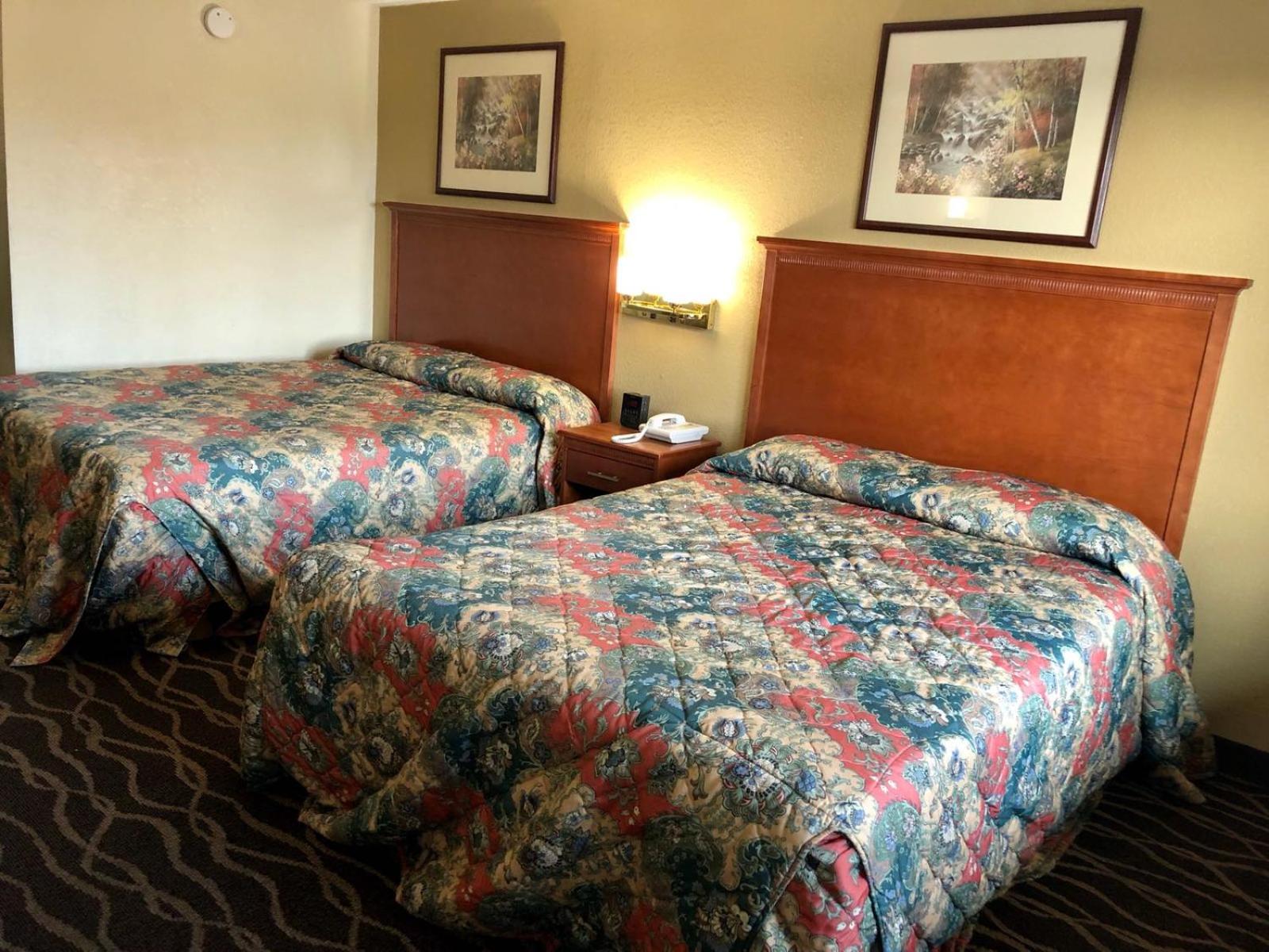 Terre Haute Vacations - Travelodge by Wyndham Terre Haute - Property Image 10