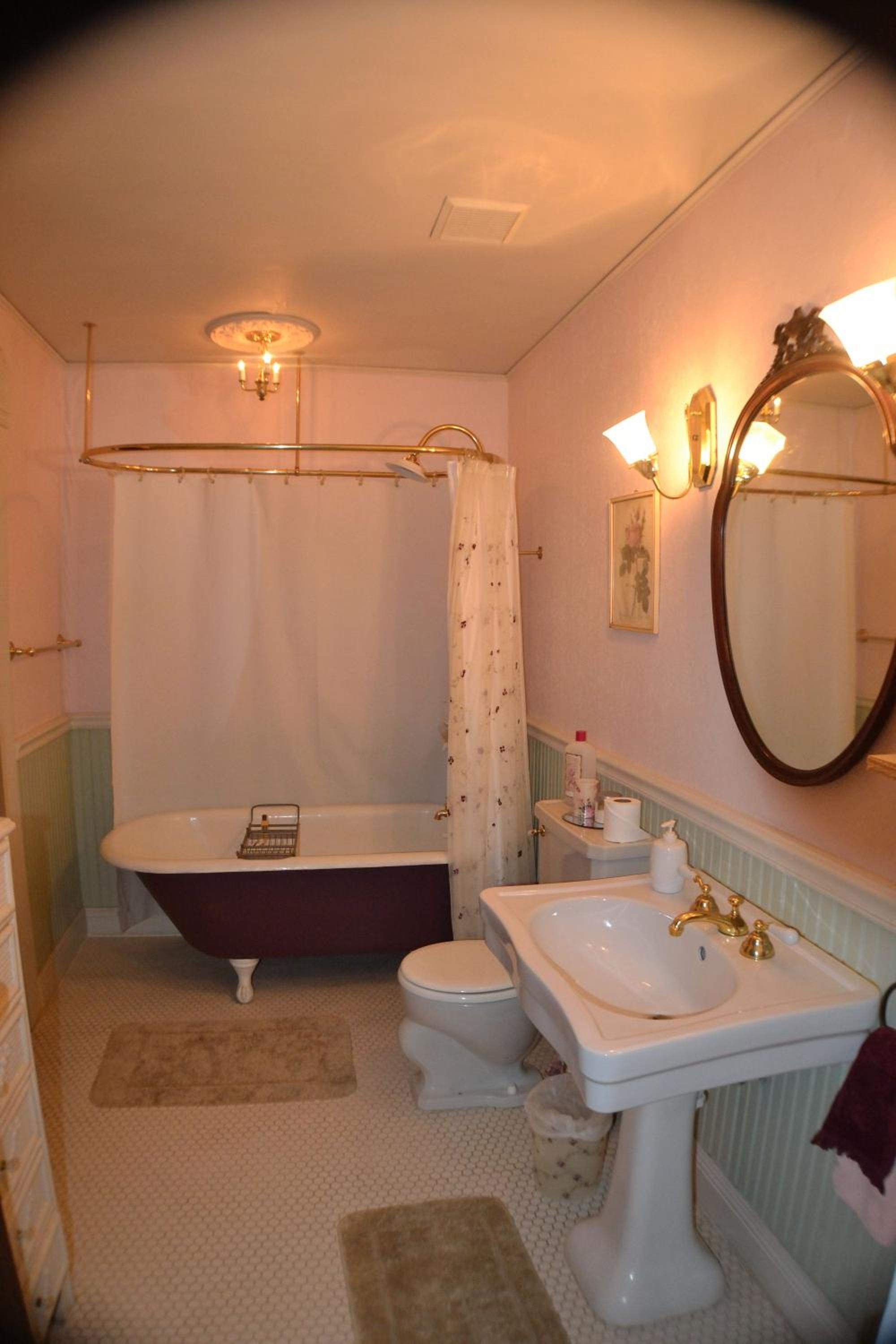 Carleton House Bed and Breakfast