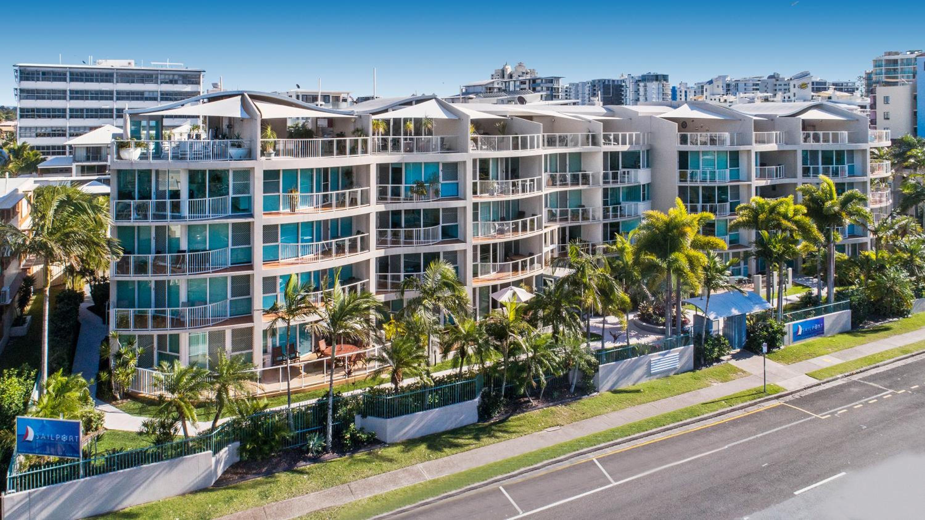 Hotel Sailport Mooloolaba Apartments - Image 1