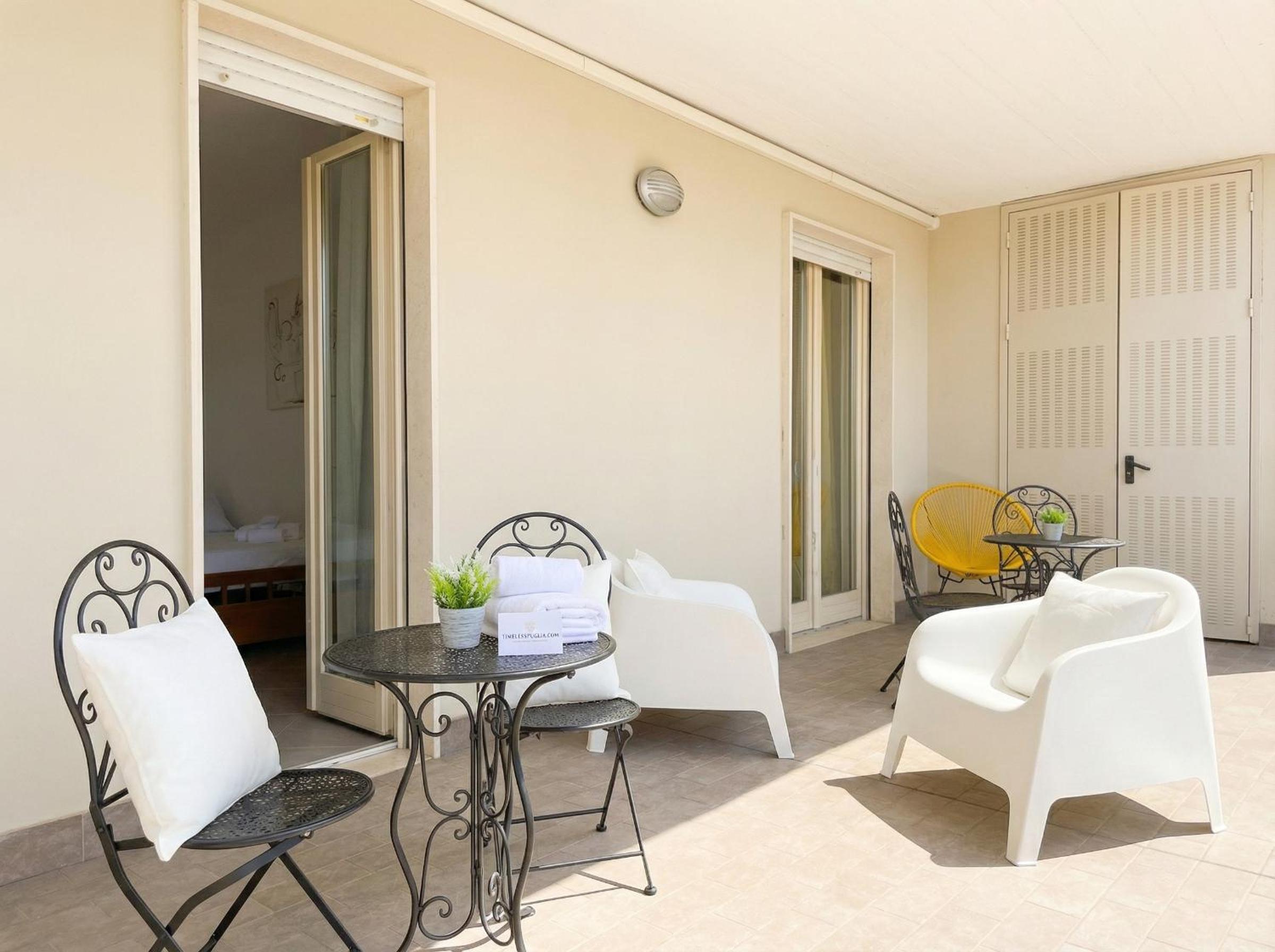 SkyGate - Airport Suites with Terrace