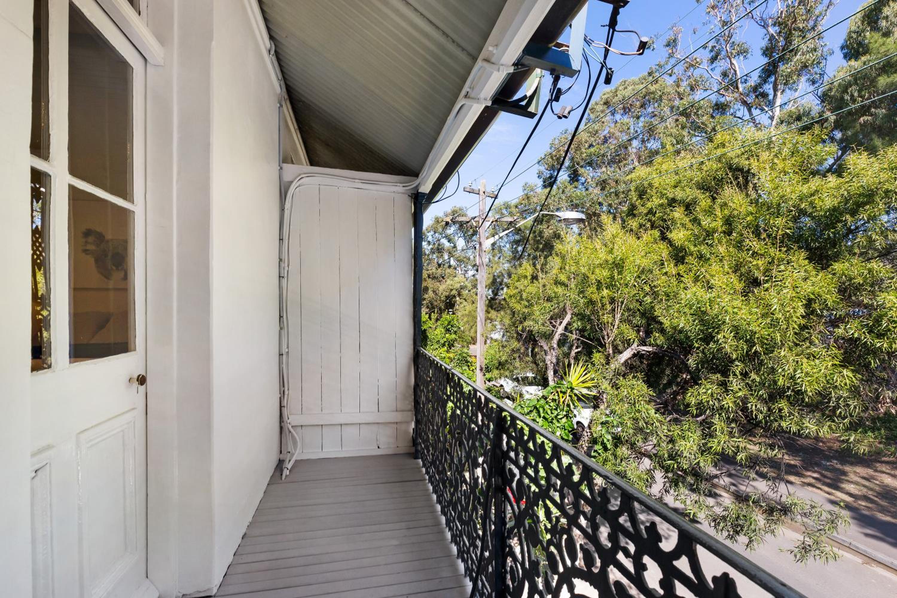 Pyrmont Self-Contained Terrace House (64 BUL)