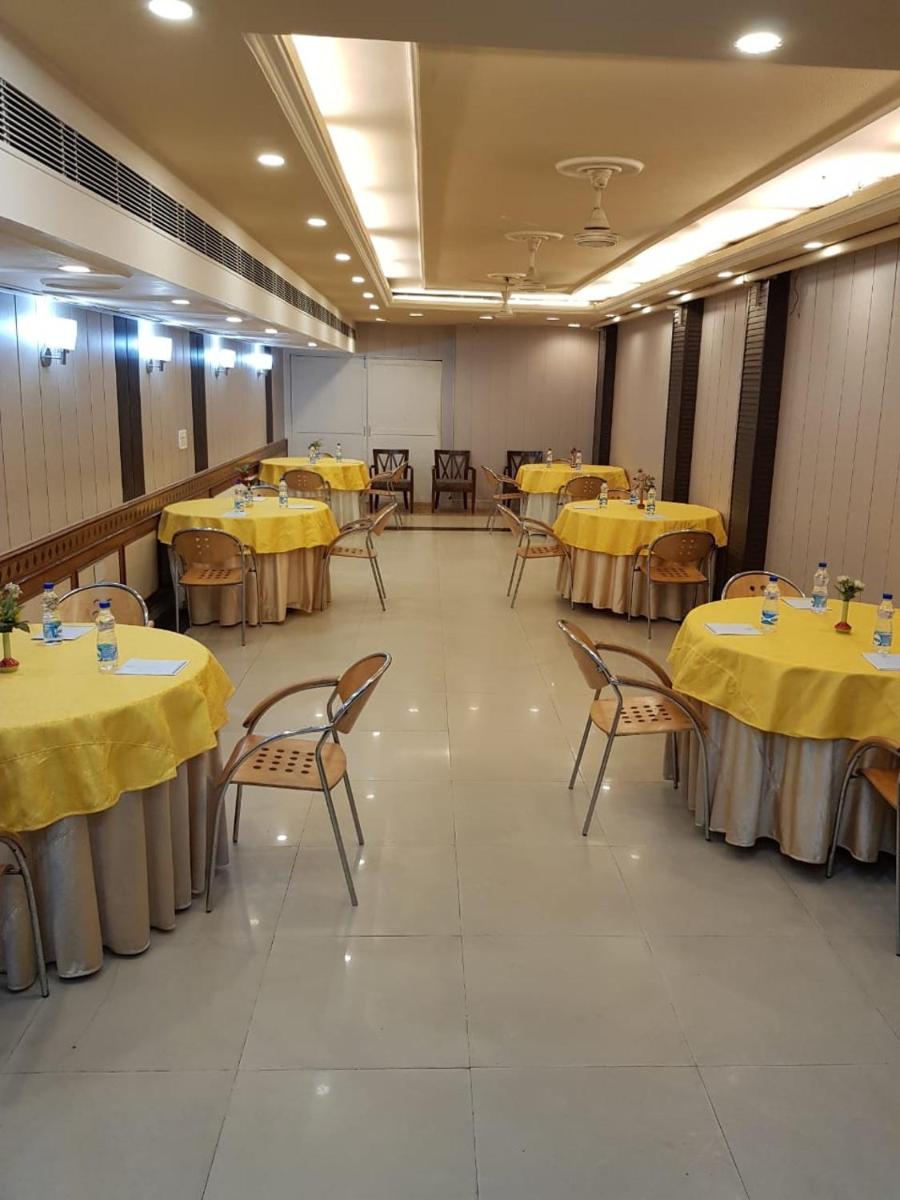 Hotel Amar Inn- Lajpat Nagar Central Market view 4