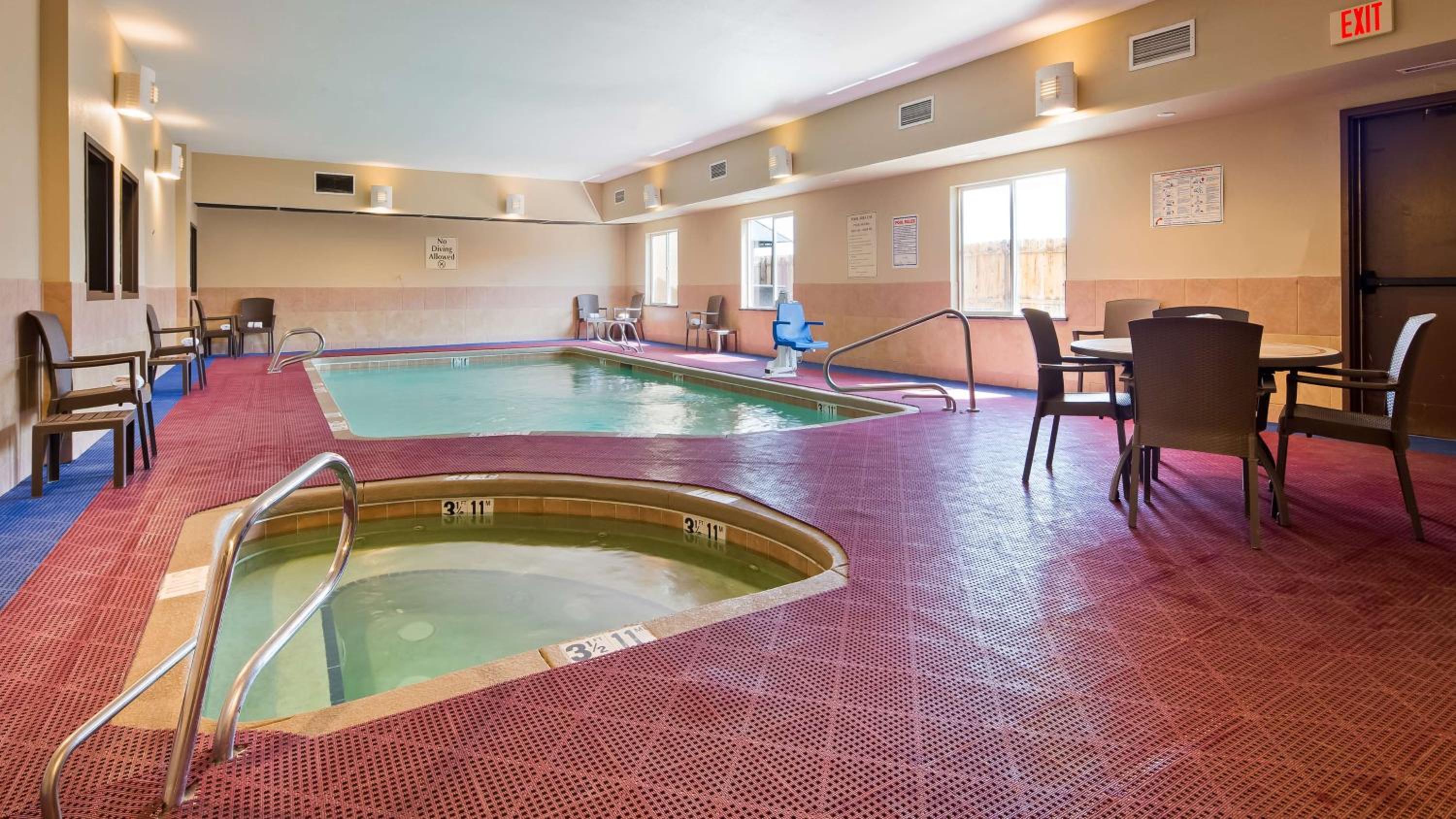 Las Vegas Vacations - Best Western Plus Montezuma Inn and Suites - Property Image 5