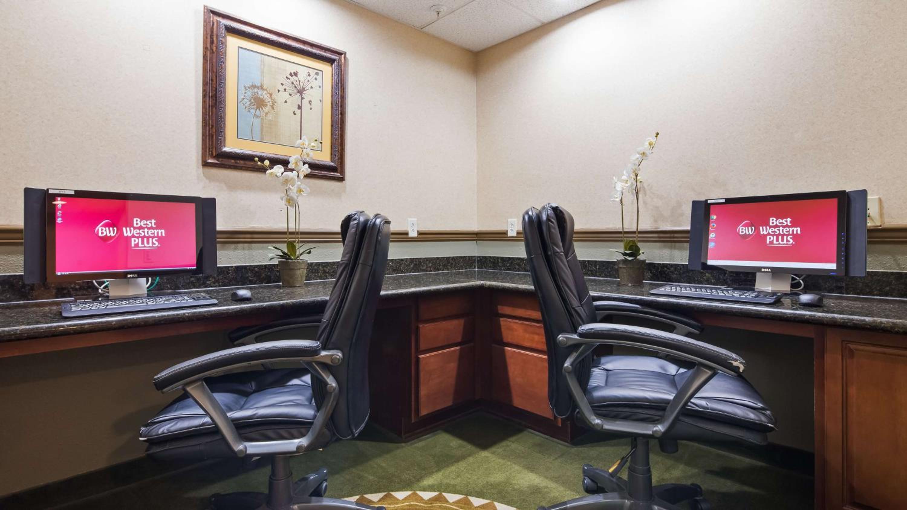 Las Vegas Vacations - Best Western Plus Montezuma Inn and Suites - Property Image 10
