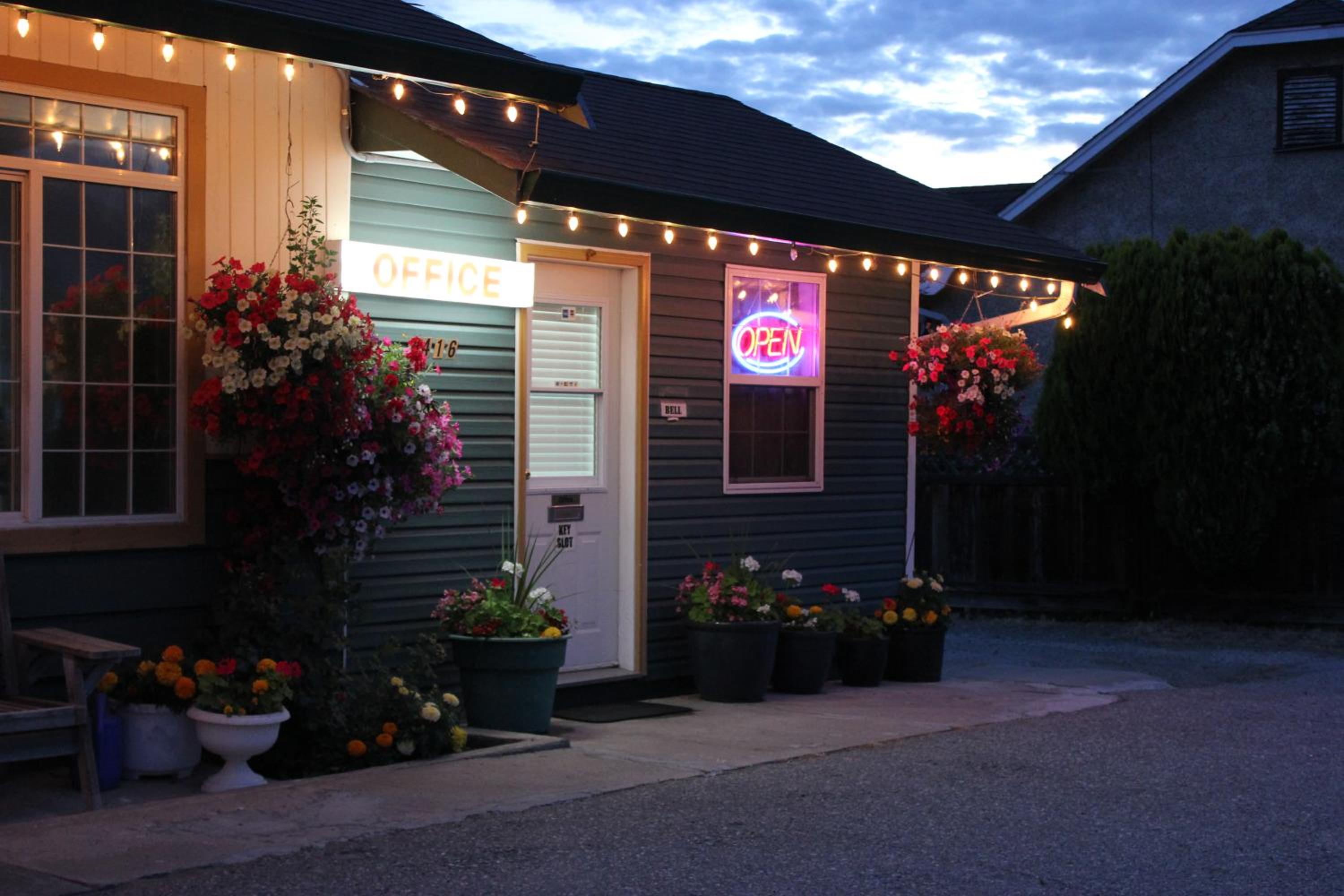 Boundary Motel