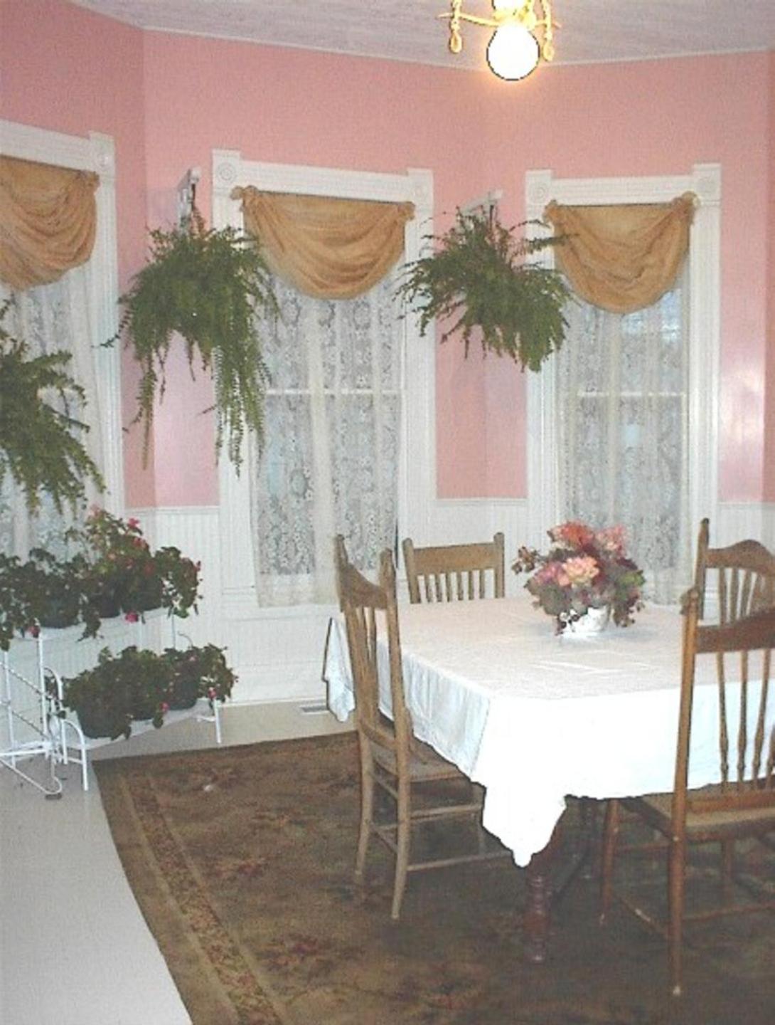 Carleton House Bed and Breakfast