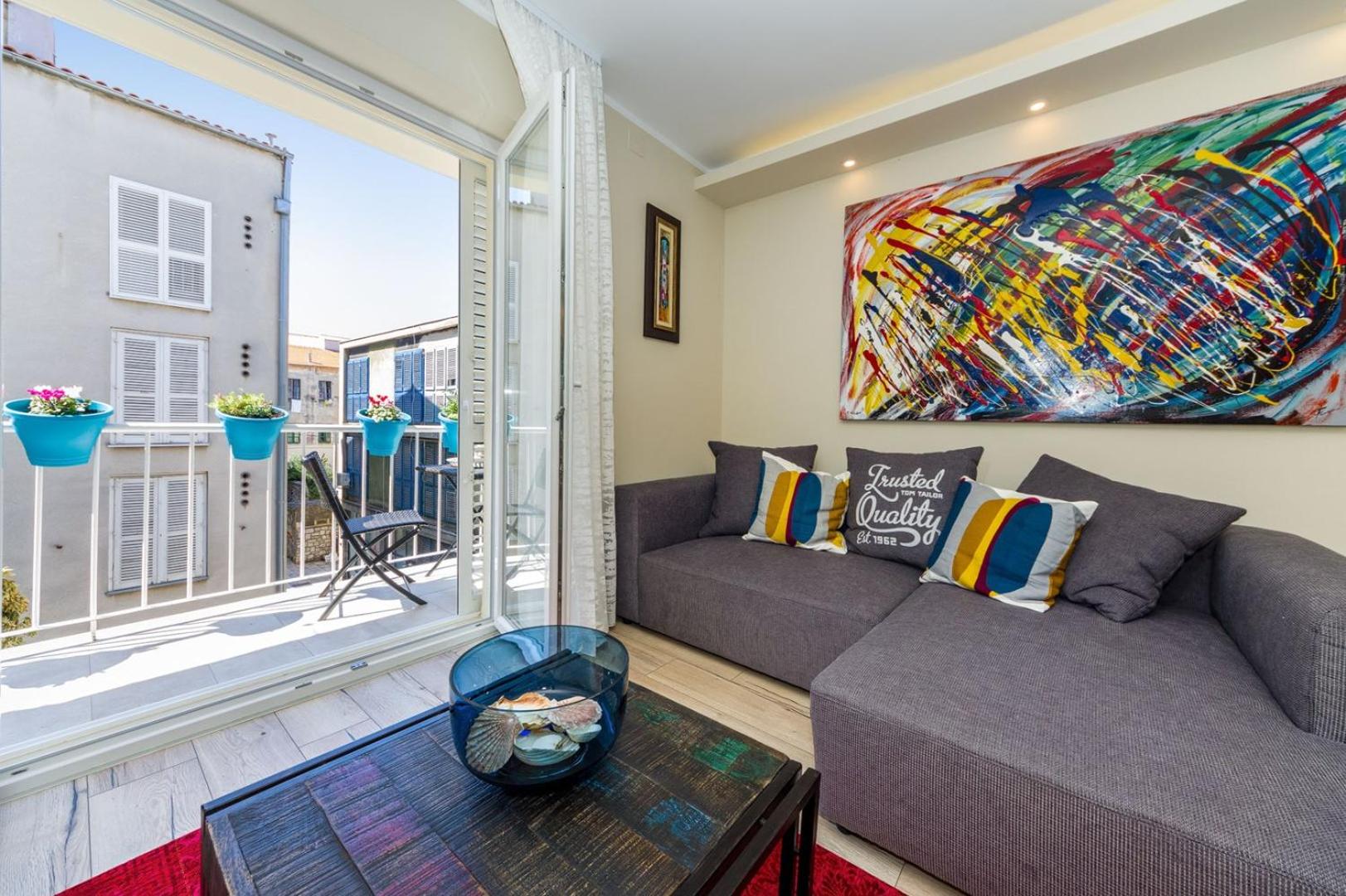 Ema 2BR apt. in old town centre view 4