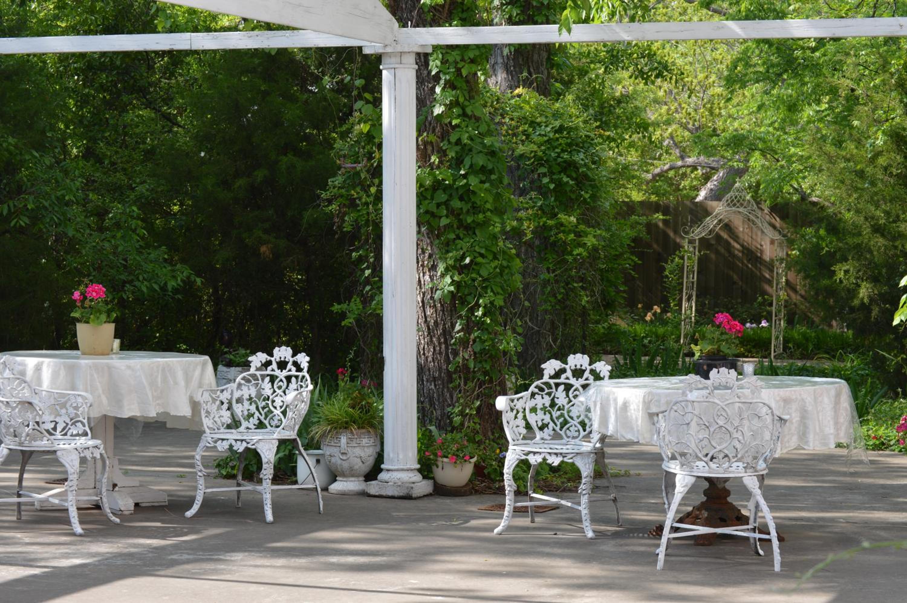 Carleton House Bed and Breakfast