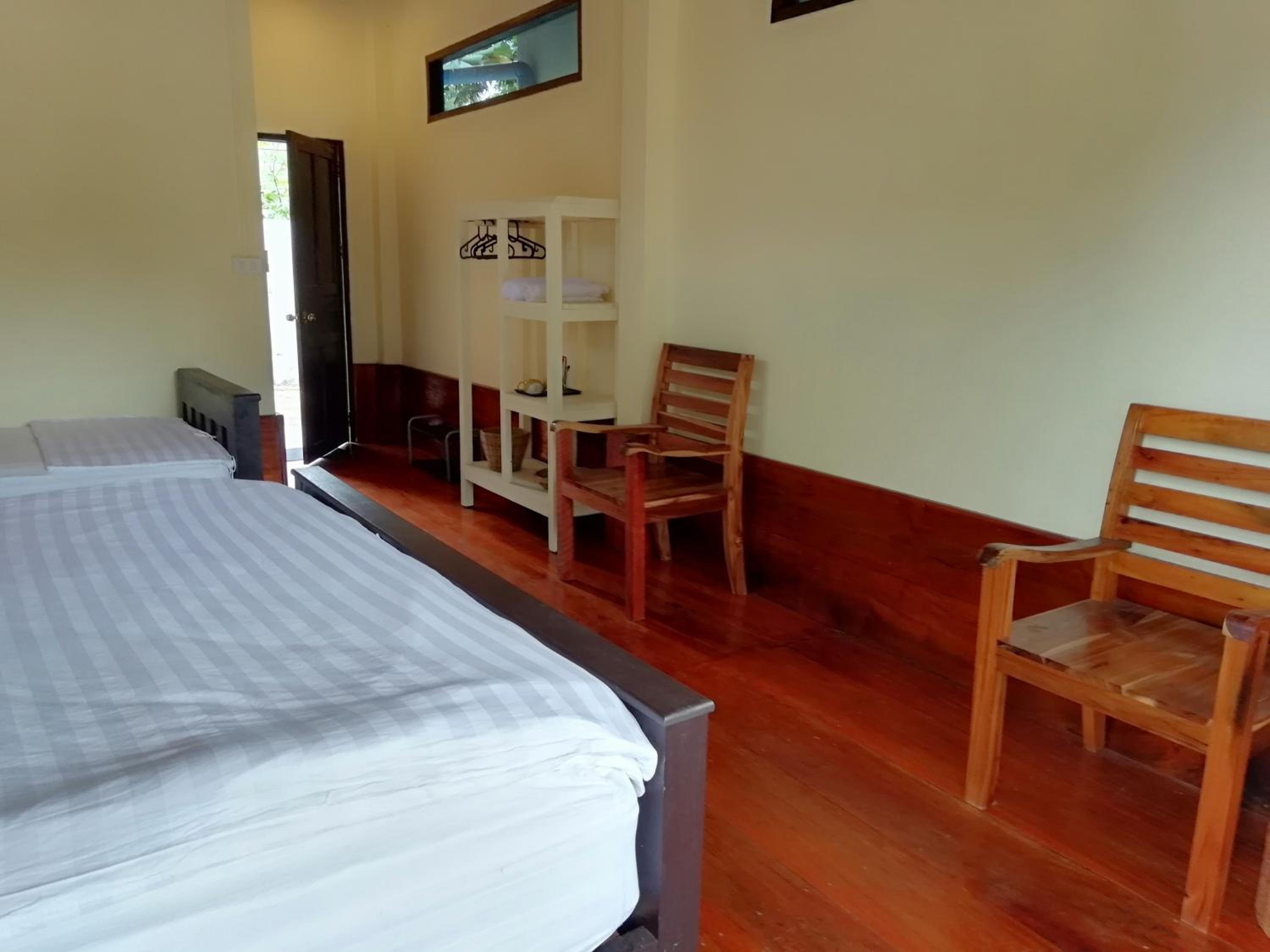 Riverview Bungalows & GH