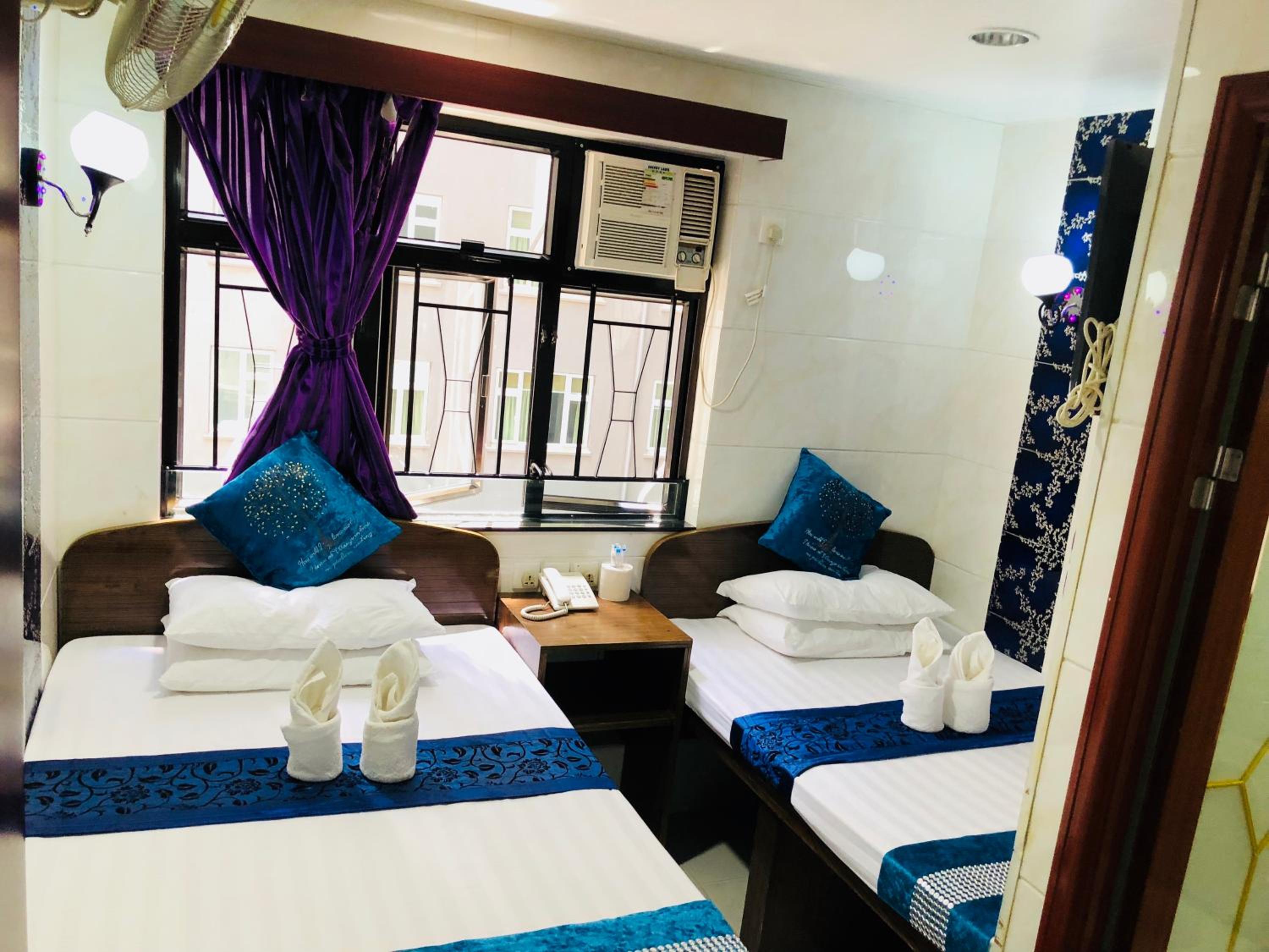 Premium Lounge - Image 5
