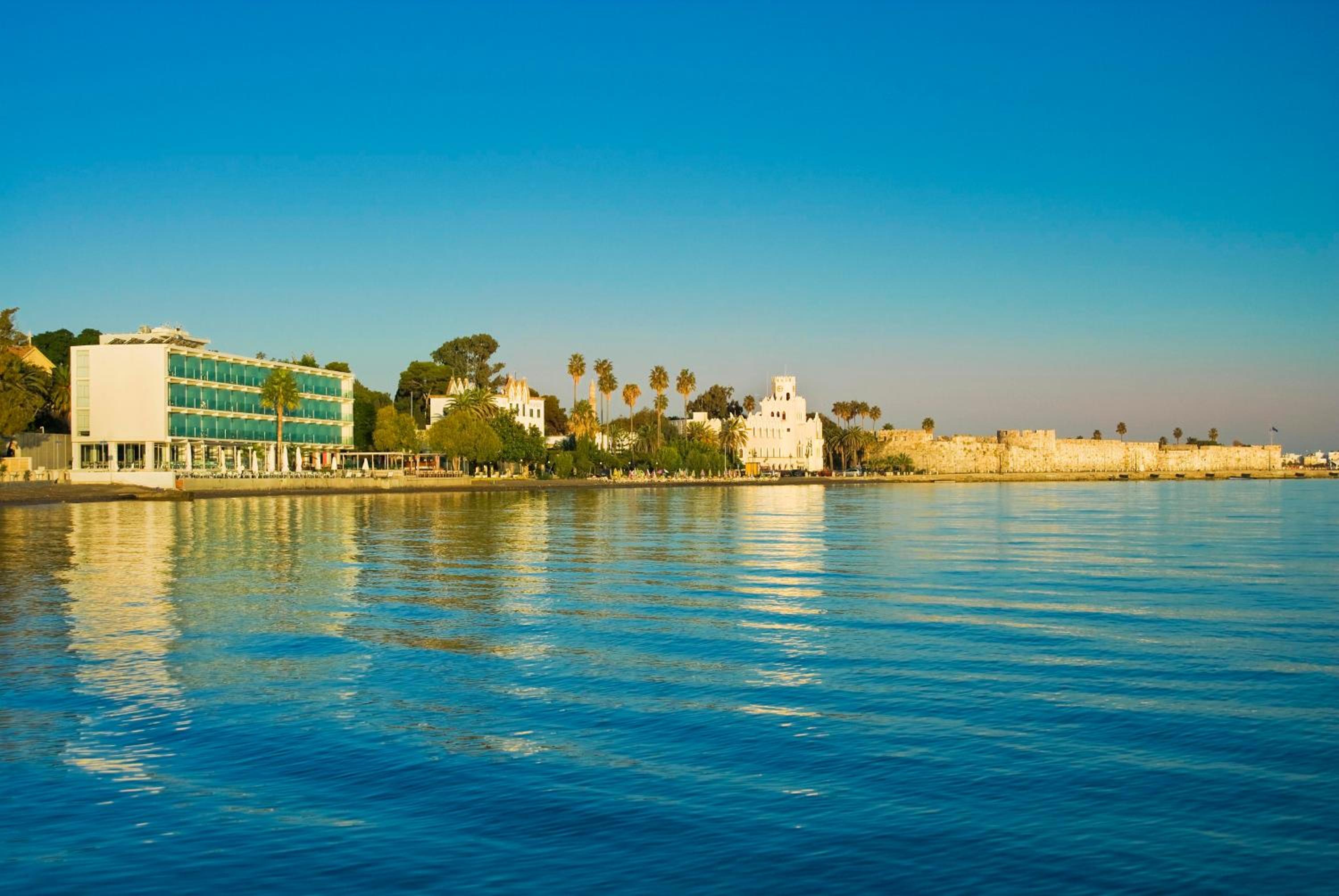 Hotel Kos Aktis Art Hotel - Image 1