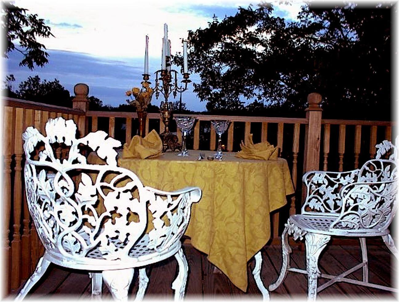Carleton House Bed and Breakfast
