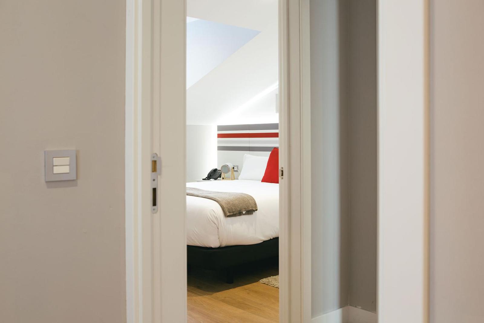 Legazpi Doce Rooms & Suites