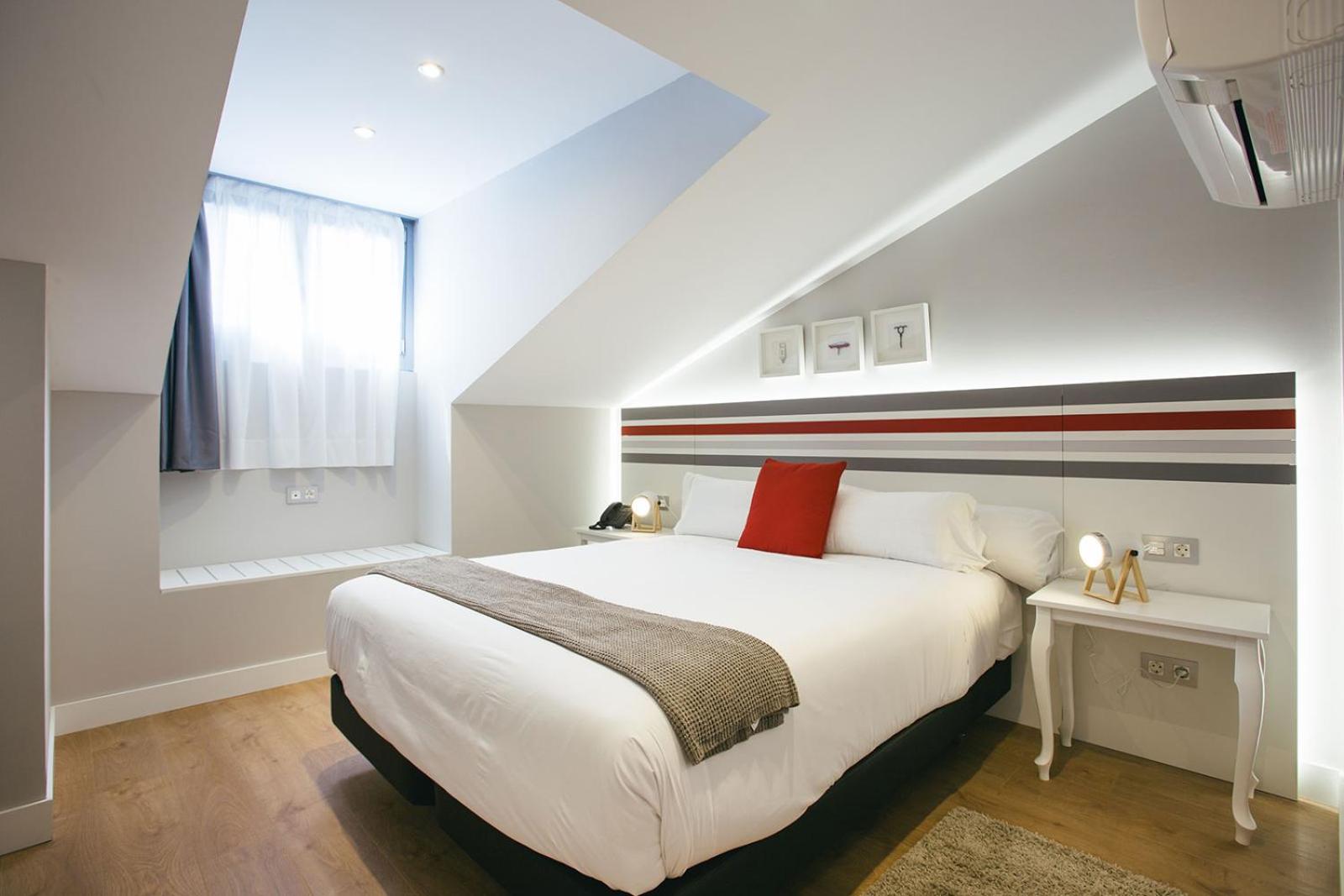 Legazpi Doce Rooms & Suites