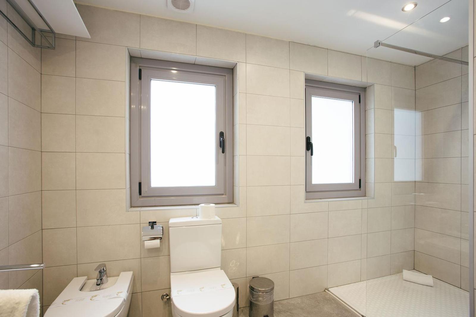 Legazpi Doce Rooms & Suites