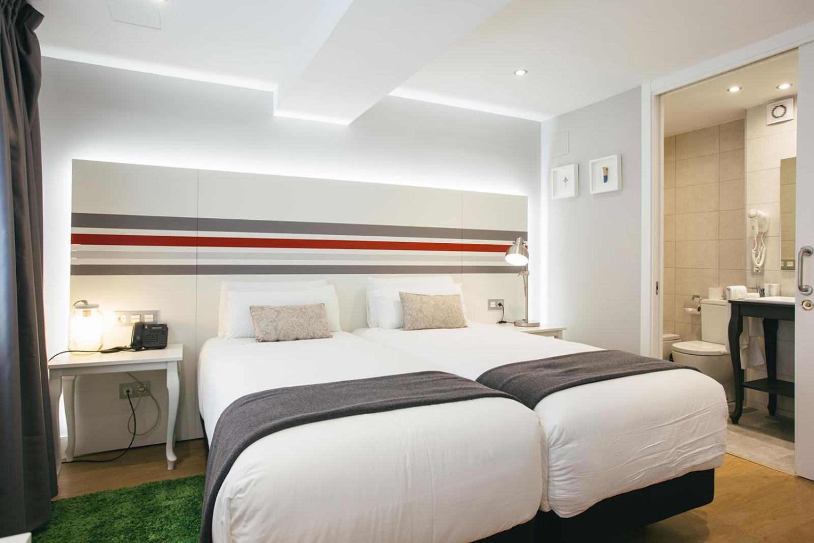 Legazpi Doce Rooms & Suites