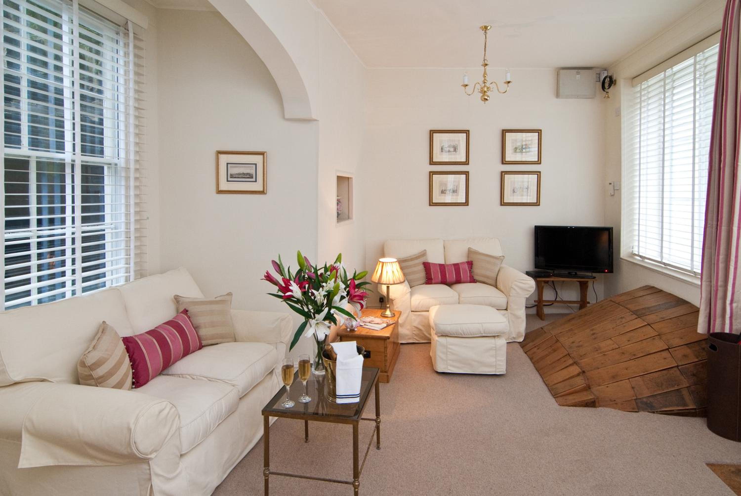 The Paragon Townhouse view 3