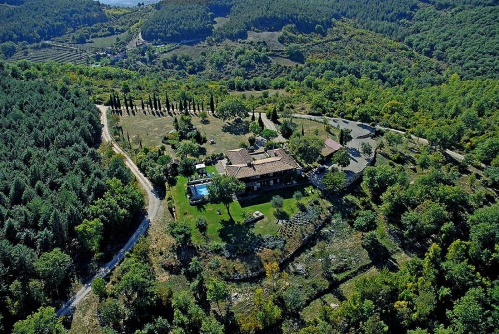 Casale Cipressi view 4