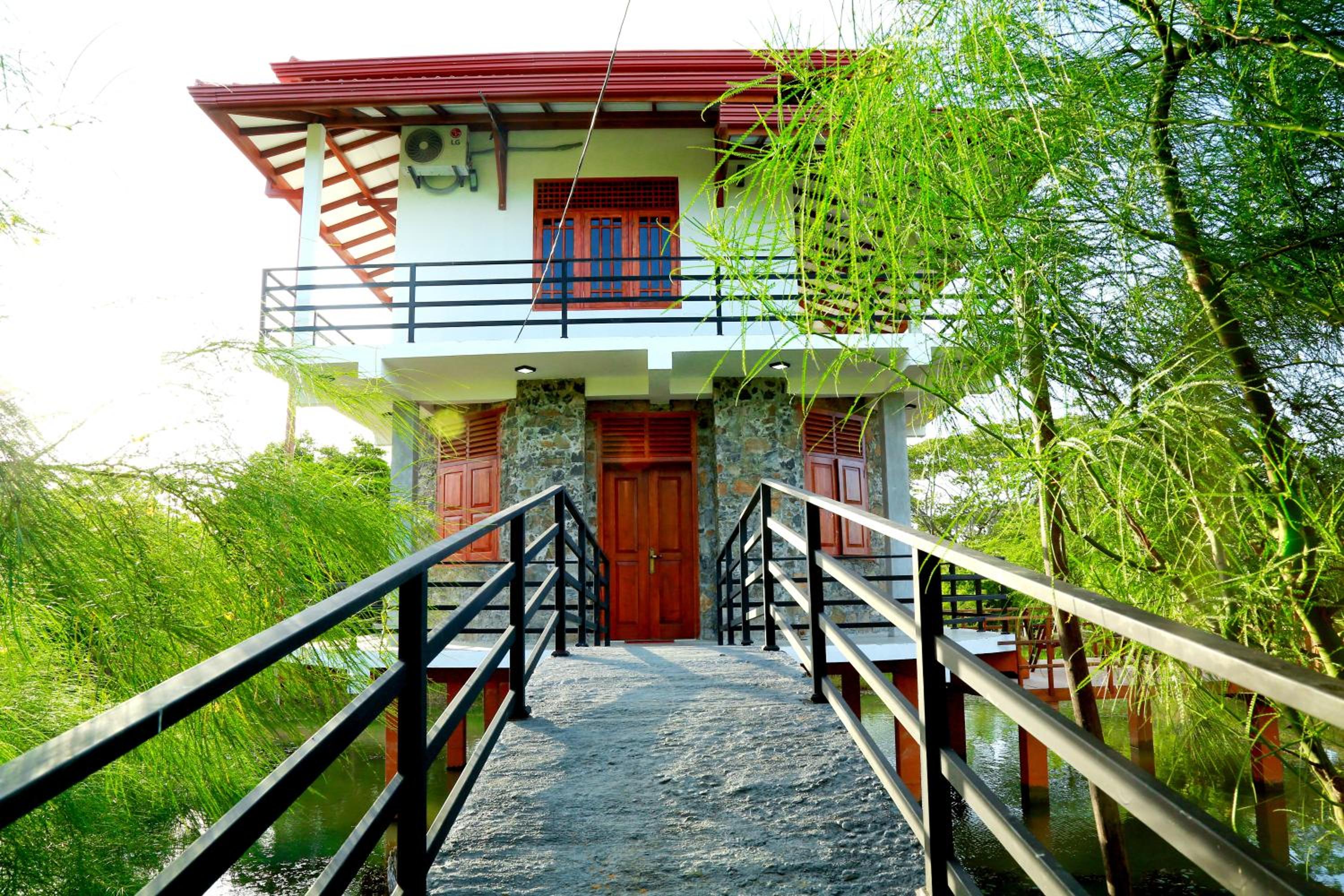 Lake Villa Resort