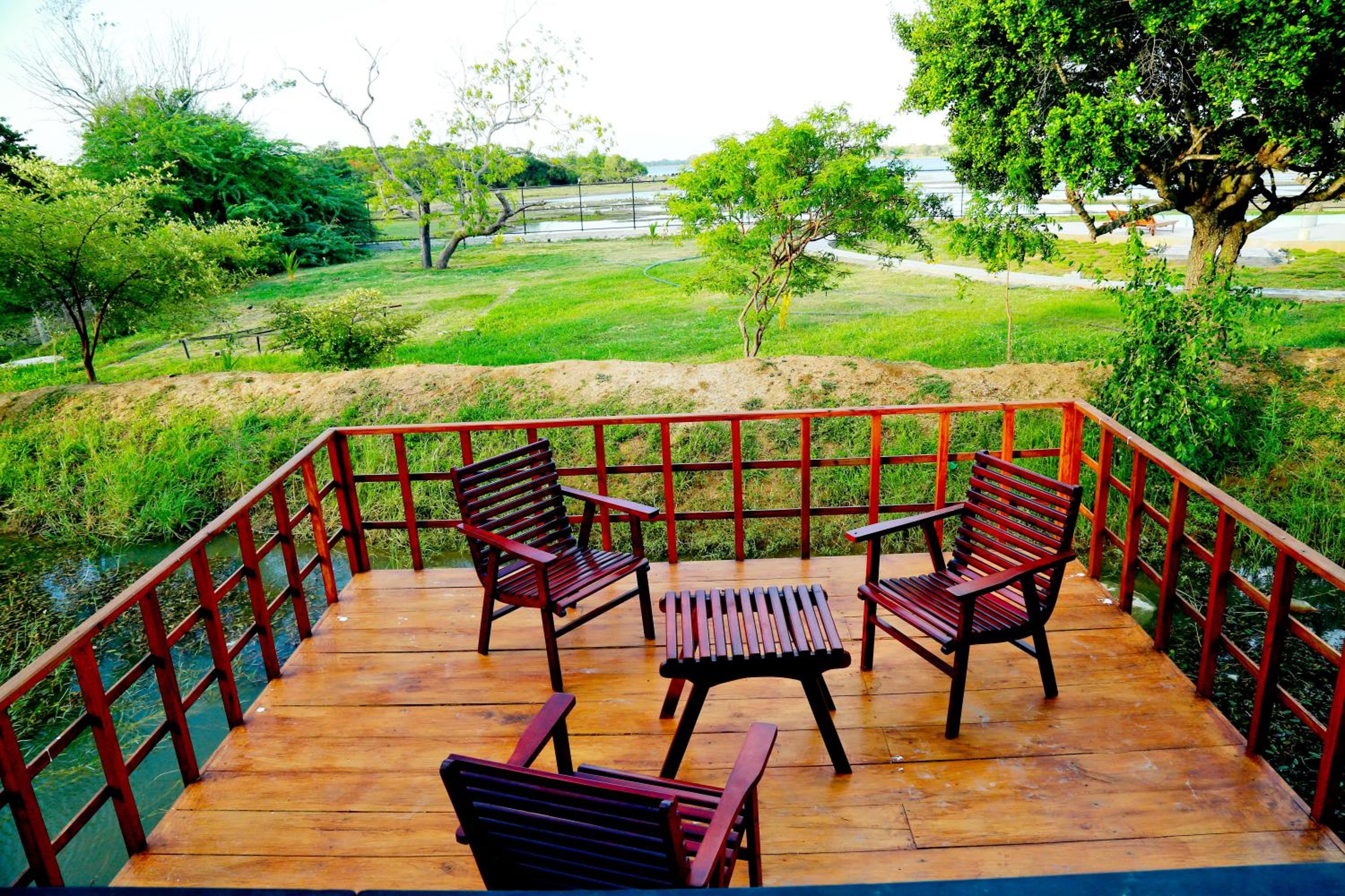 Lake Villa Resort