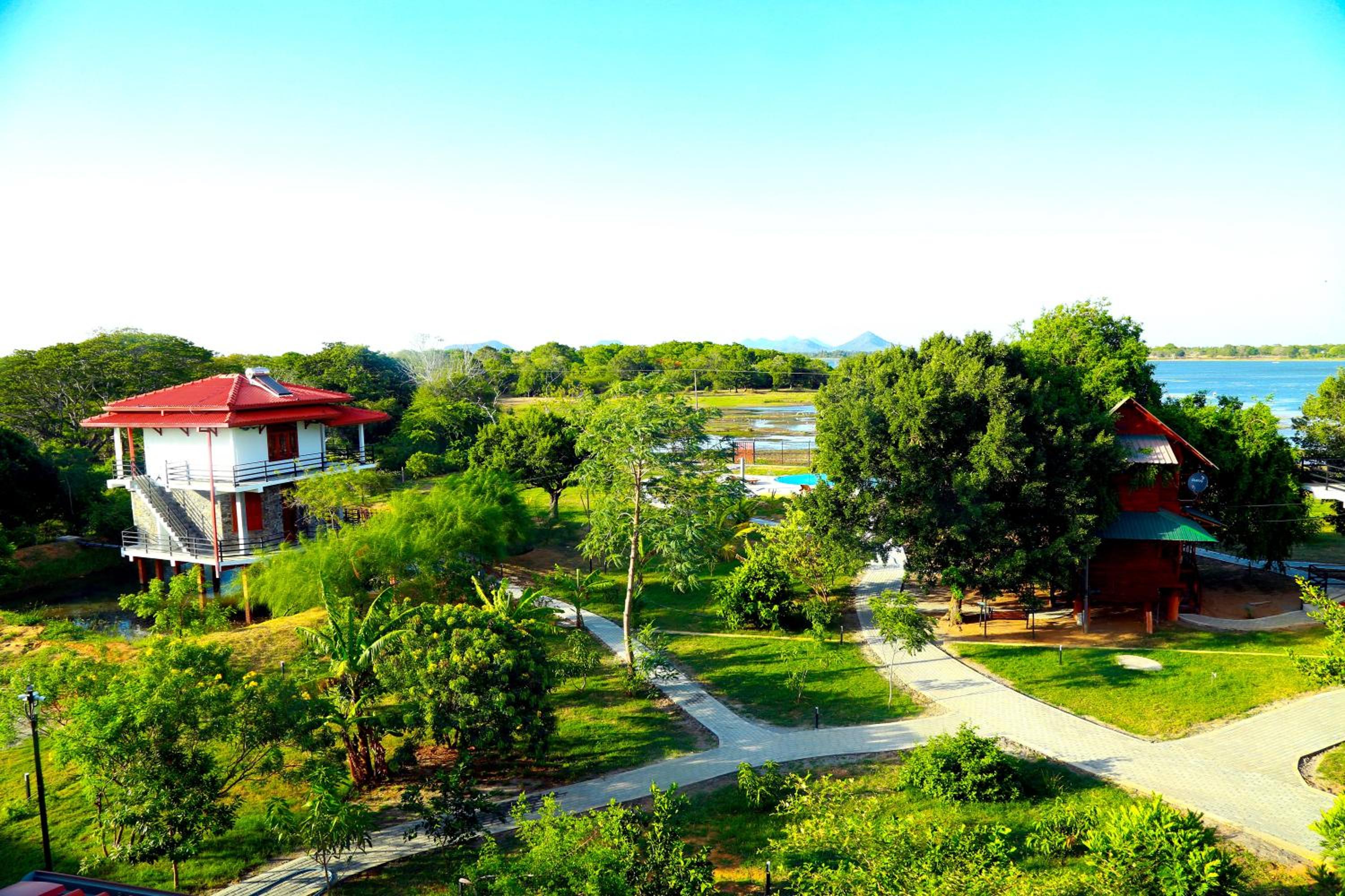 Lake Villa Resort