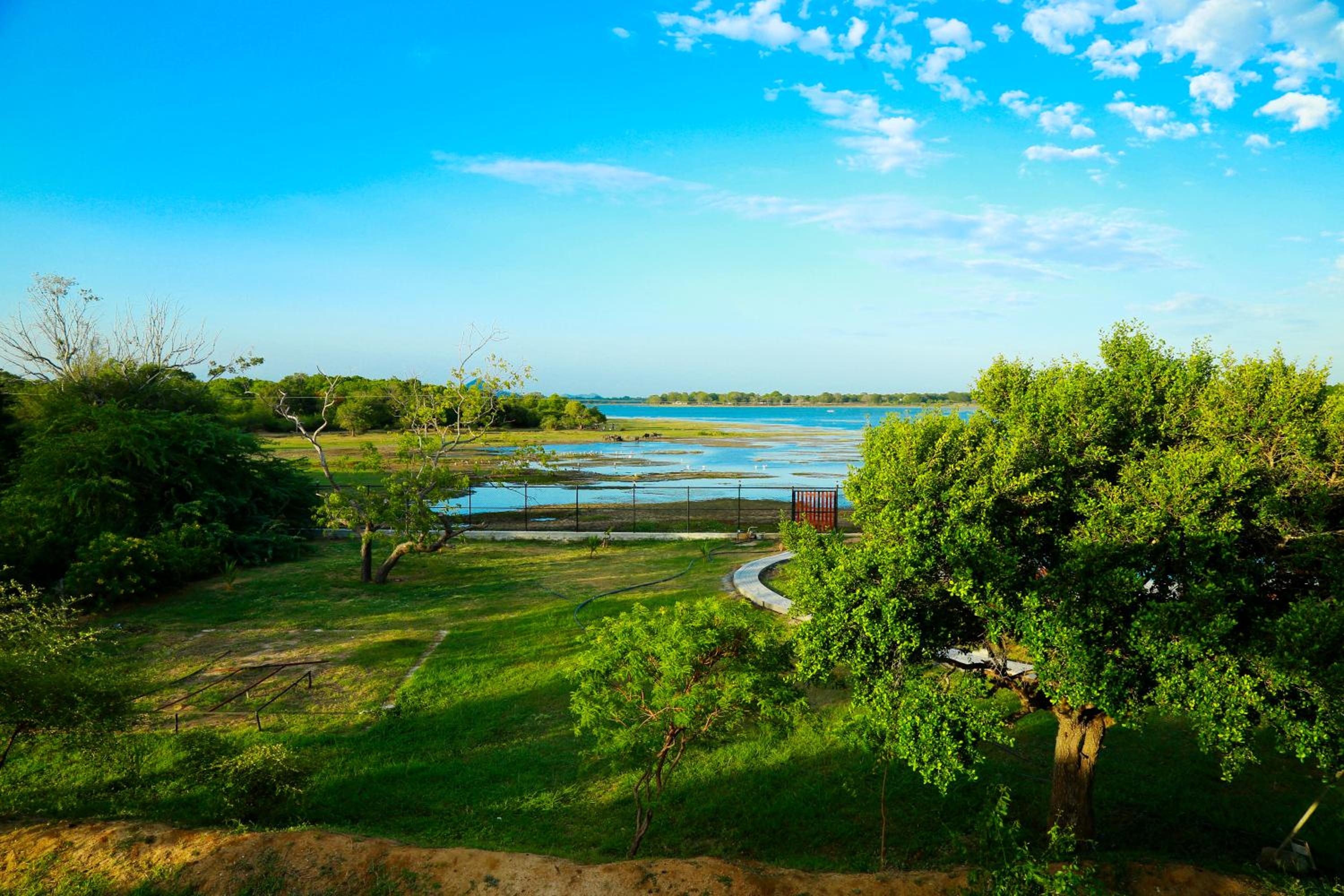 Lake Villa Resort
