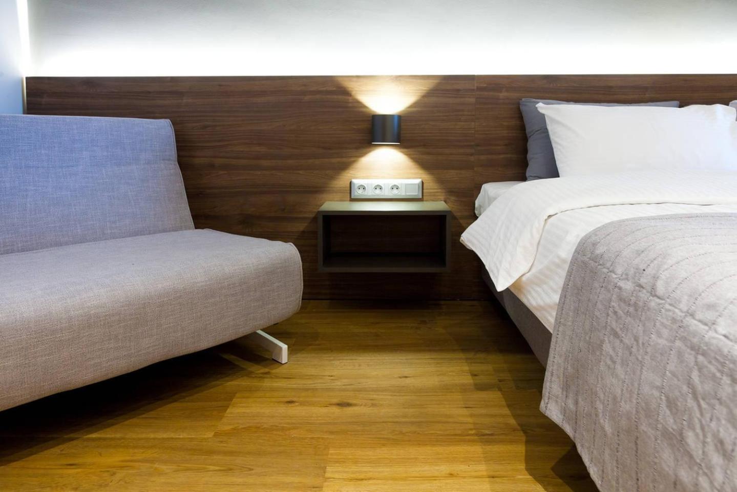 TONI'S Charming Apartment 2BD, close Thisseo Metro