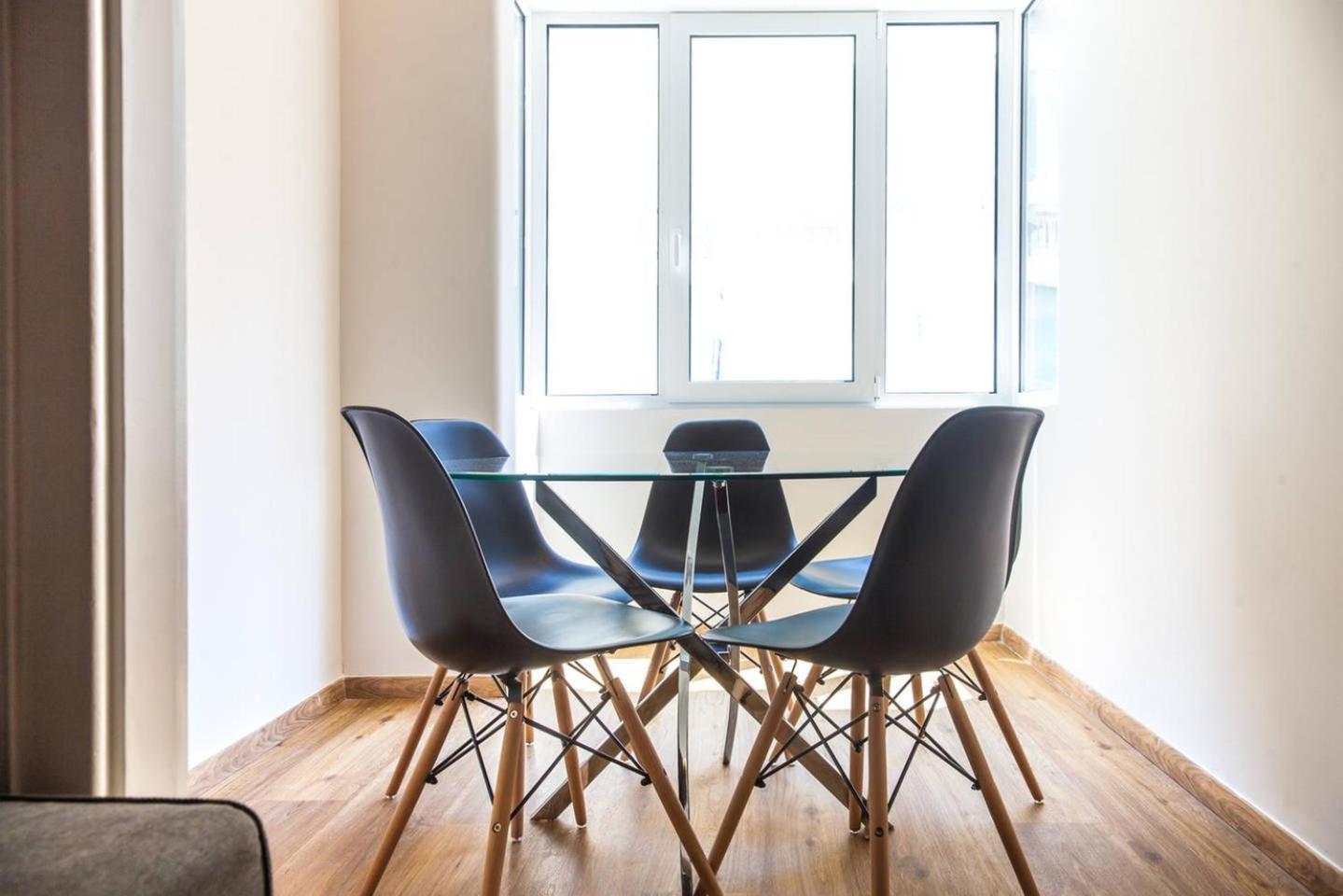 TONI'S Charming Apartment 2BD, close Thisseo Metro