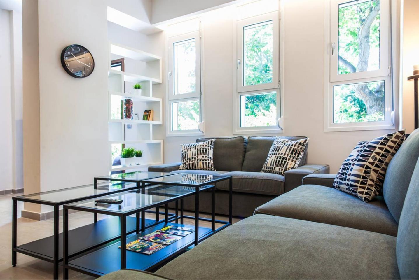 TONI'S Choice to stay in Athens, 2BD Modern House