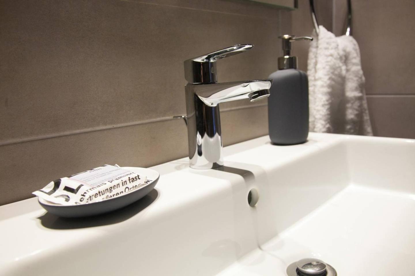 TONI'S Home for couples or business Travellers 1BD