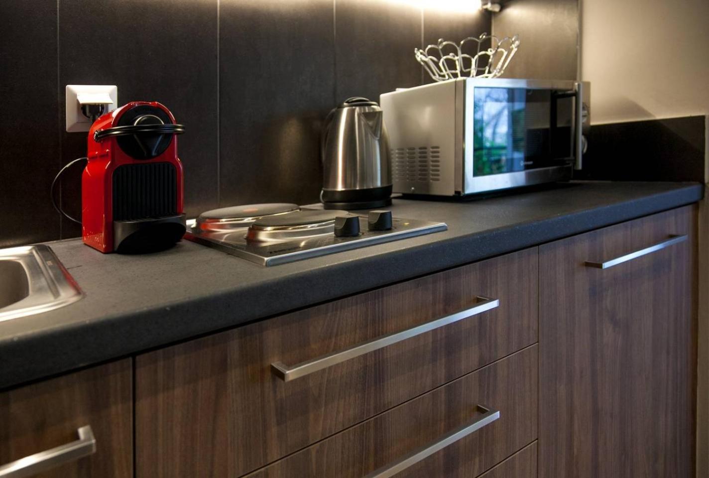 TONI'S Home for couples or business Travellers 1BD